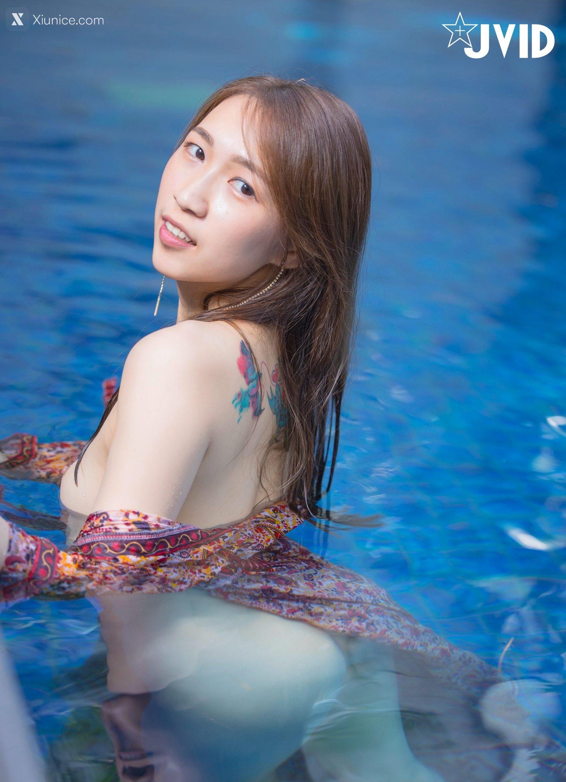 Jvid Annie & 新人LinLin 双美尻少女VILA泳池畔露出 55