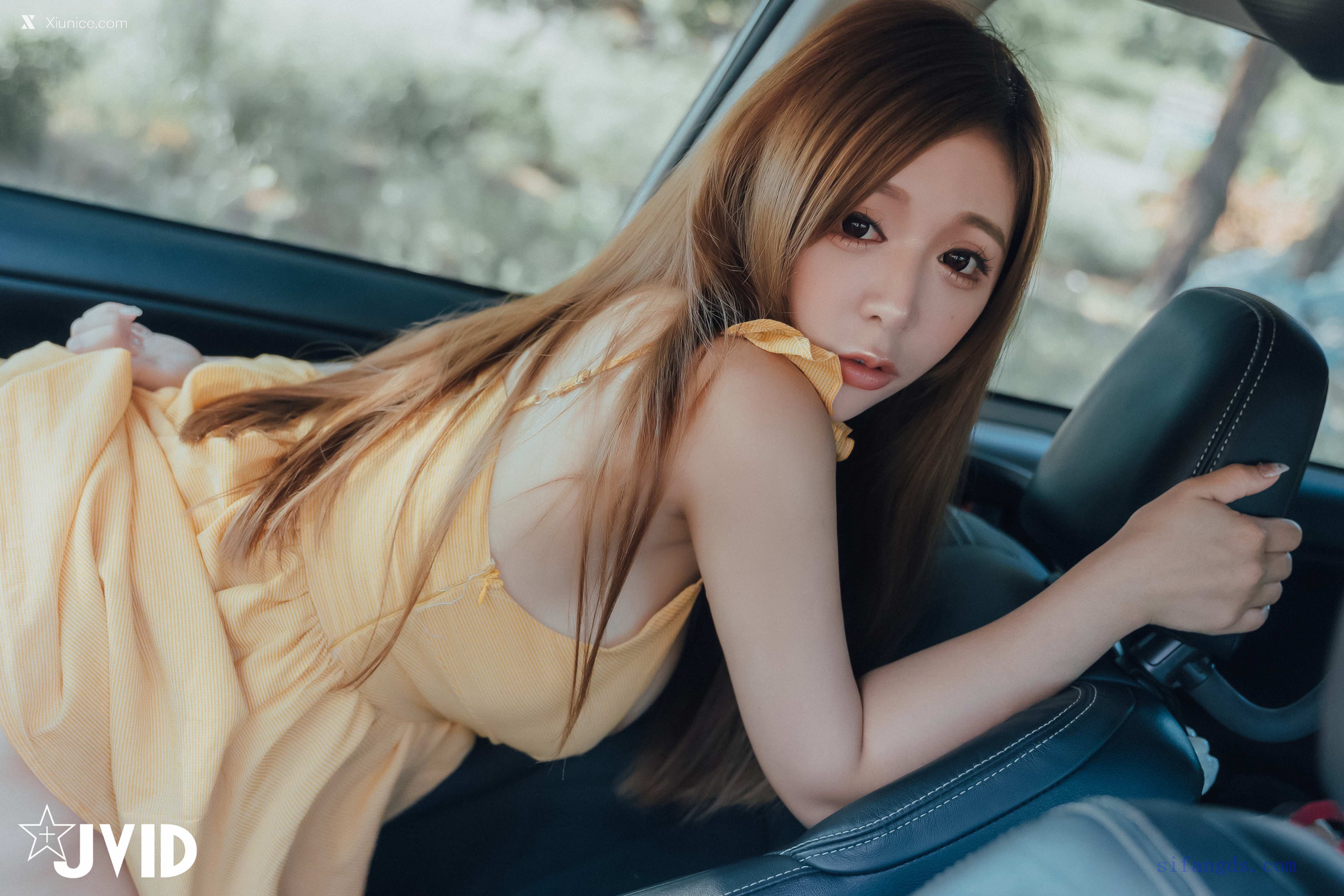 本壘奈 我與本壘奈在車內劇烈搖晃體驗極致快感!!!!! 10