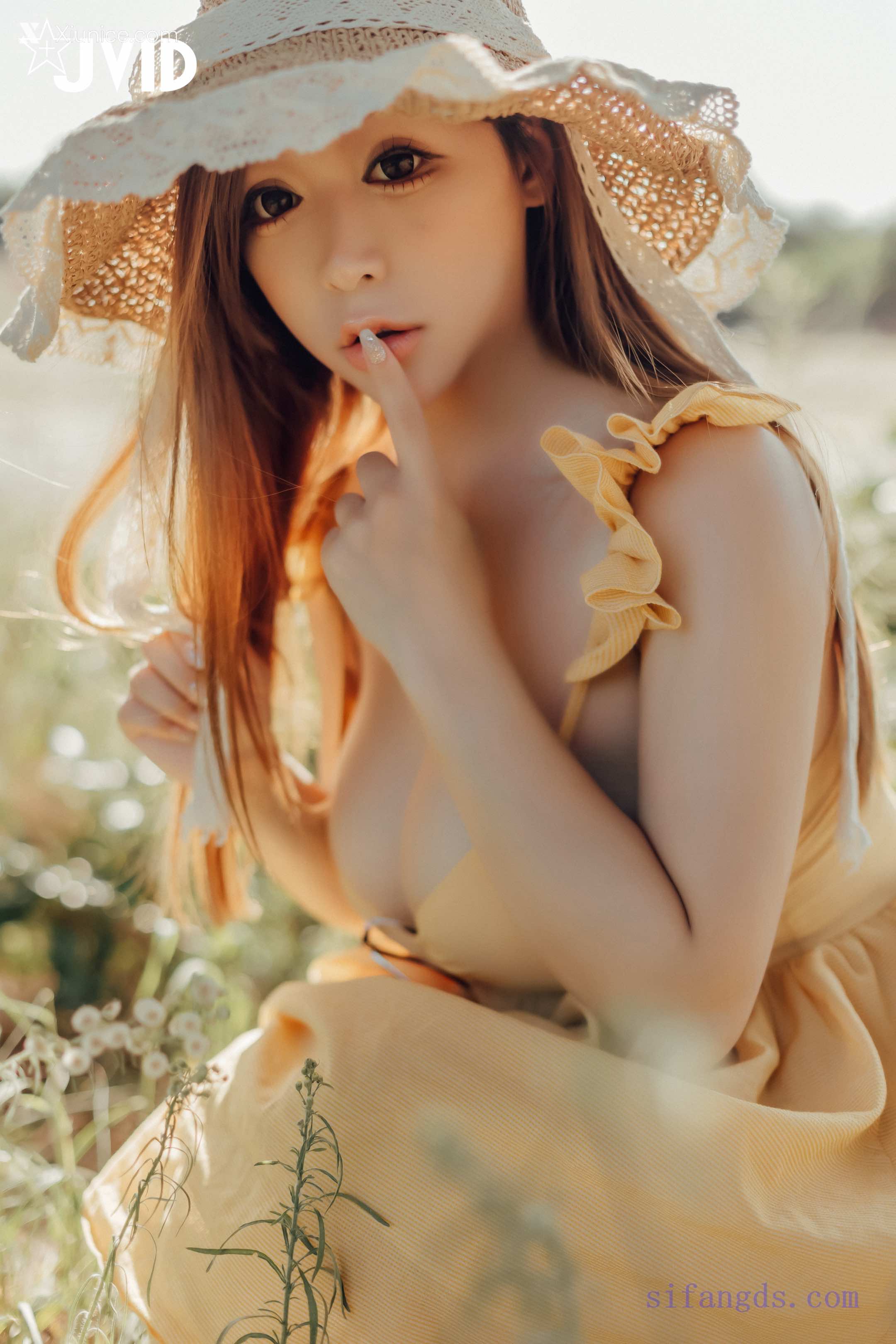 本壘奈 我與本壘奈在車內劇烈搖晃體驗極致快感!!!!! 116