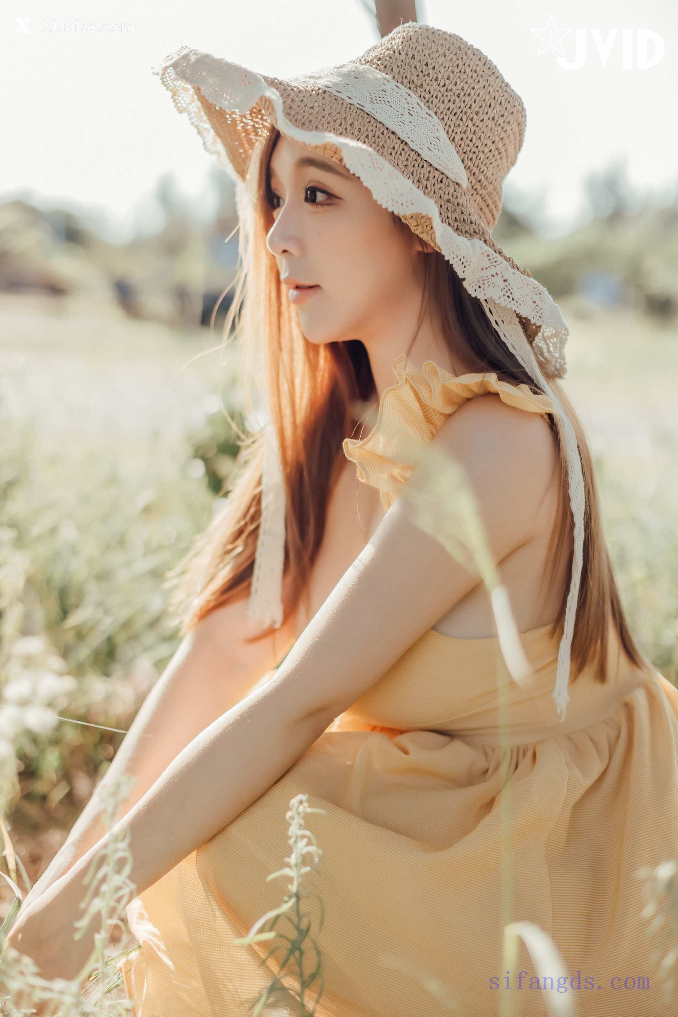 本壘奈 我與本壘奈在車內劇烈搖晃體驗極致快感!!!!! 24