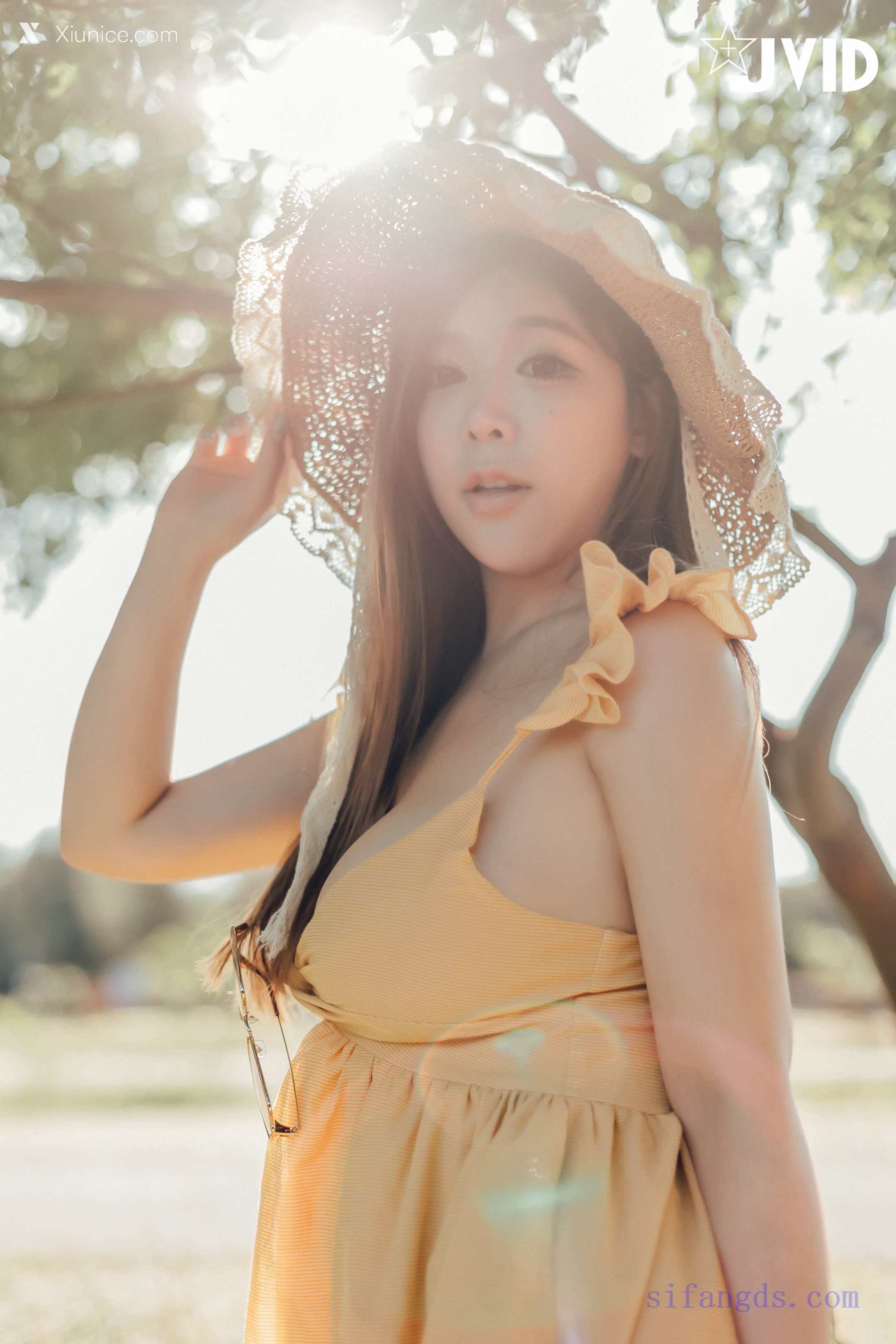 本壘奈 我與本壘奈在車內劇烈搖晃體驗極致快感!!!!! 9