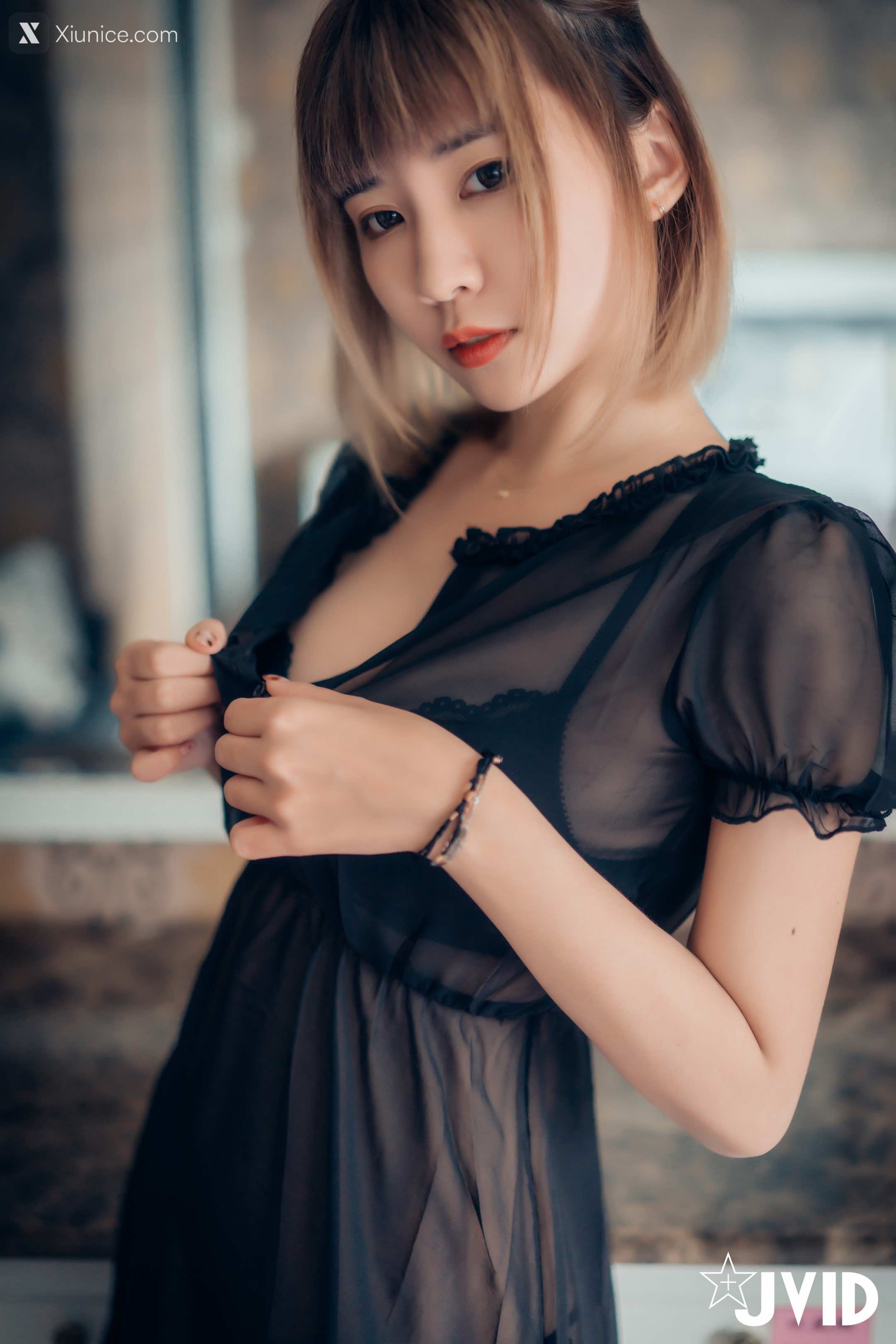 果寶寶 與巨乳女友果寶寶開房間的全裸無碼寫真 94