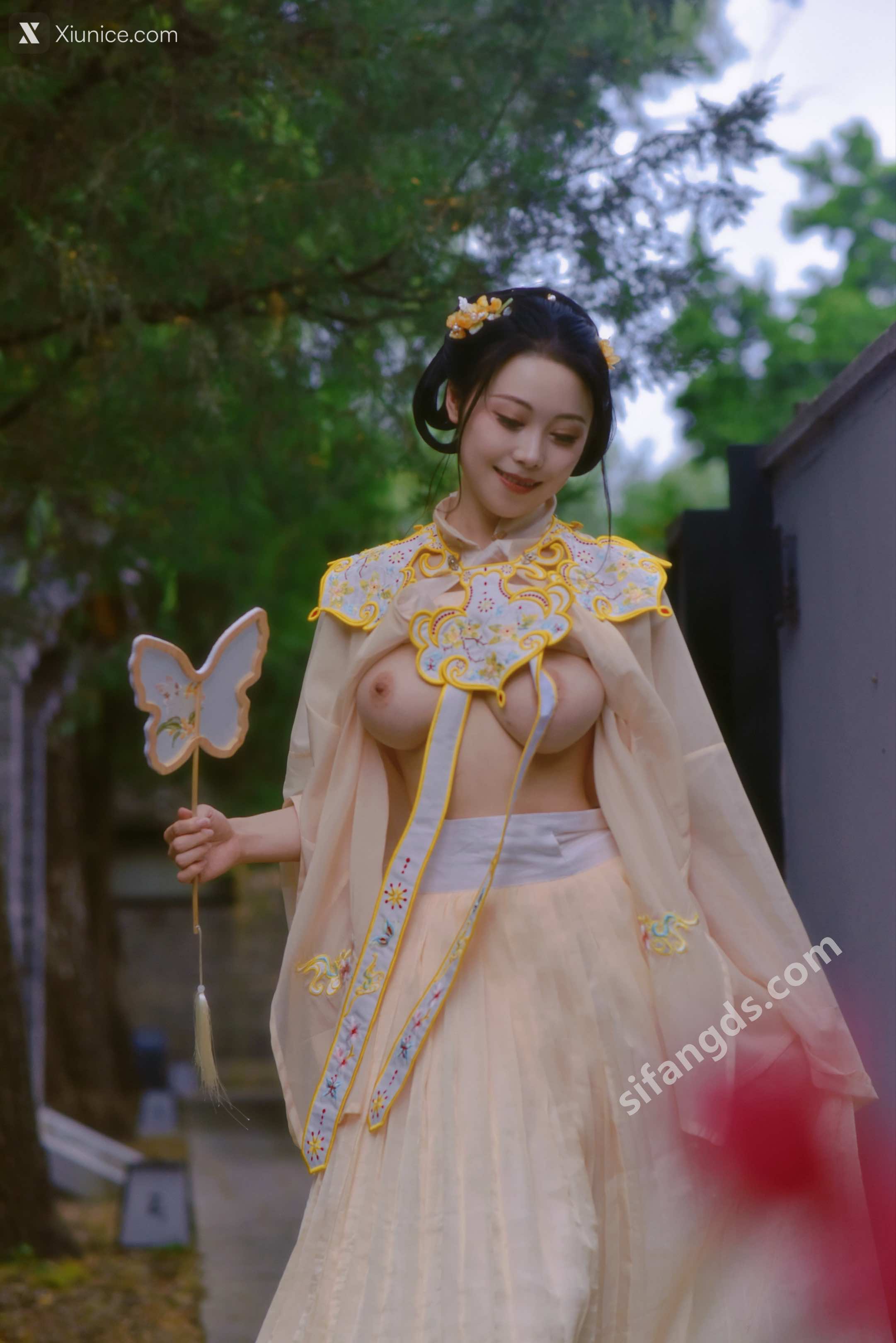 清妙 R18 秀人网模特 25年新作品 浴室&户外 96