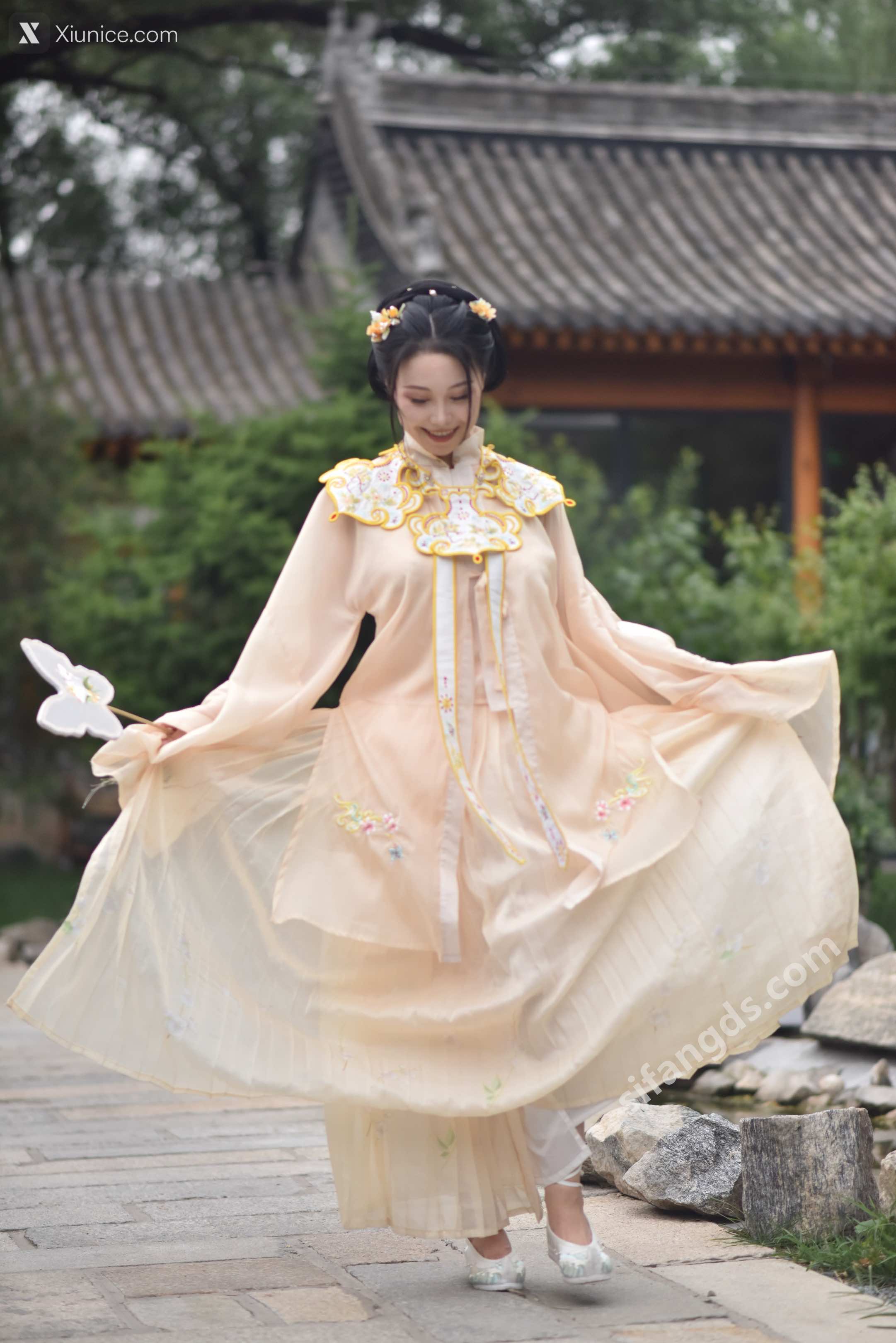 清妙 R18 秀人网模特 25年新作品 浴室&户外 98