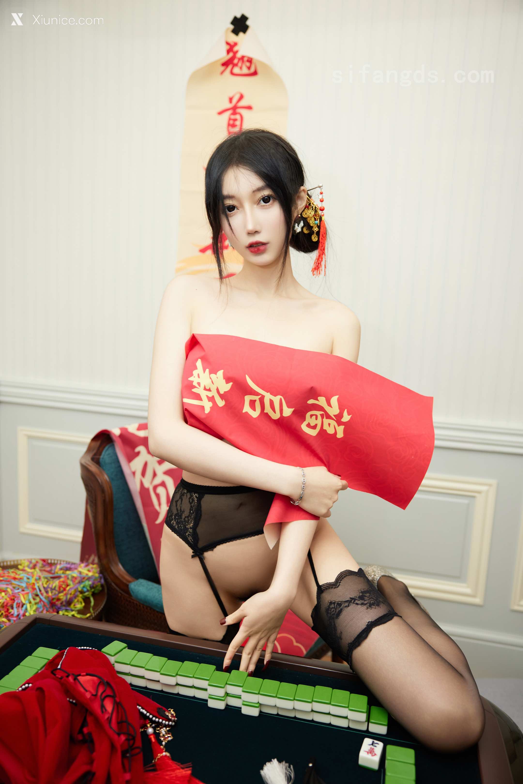 玥儿玥er R18 秀人网模特 新春大吉 性感旗袍 48