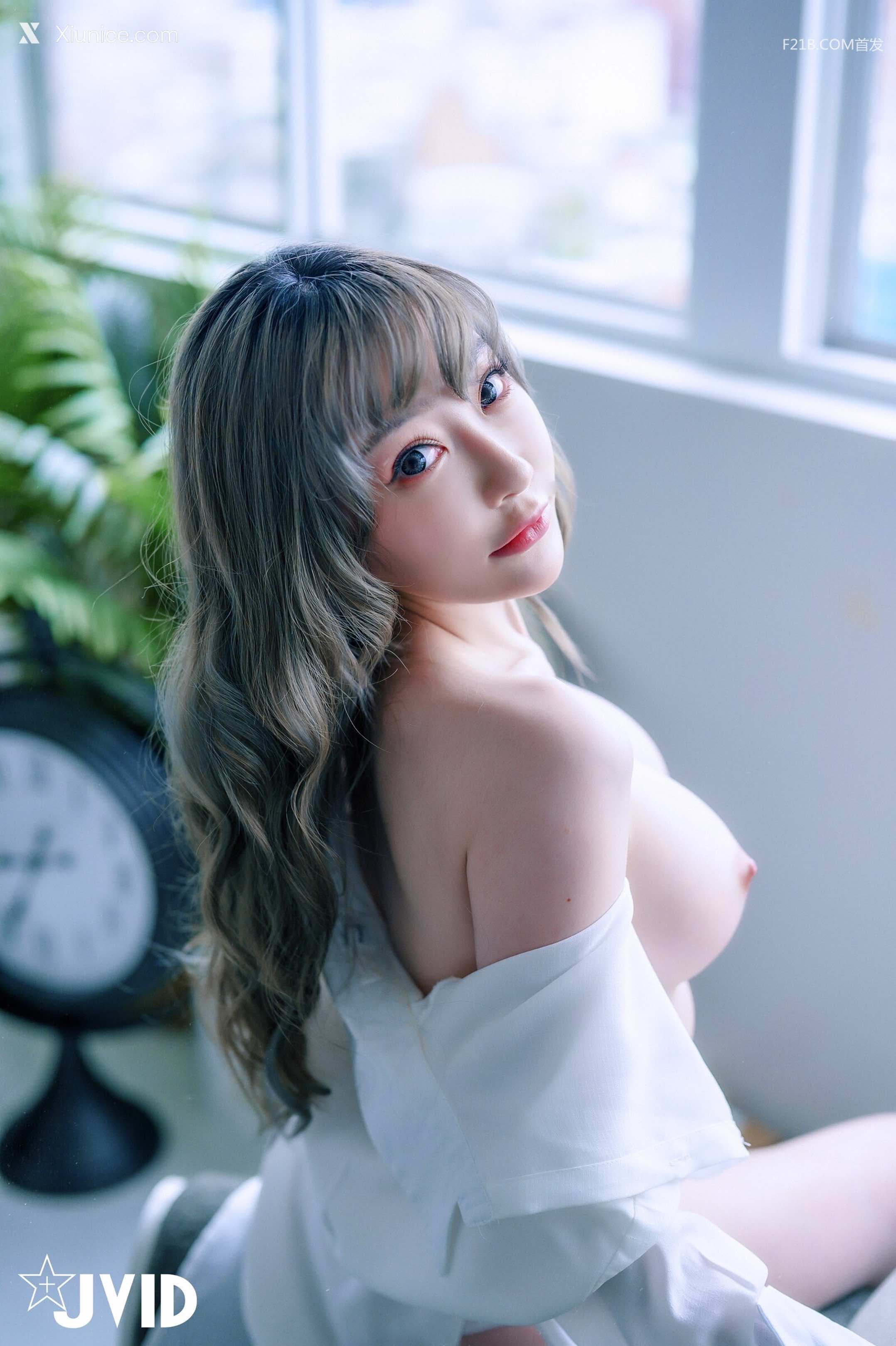 璃奈醬 兄弟一起把玩超美極品充氣娃娃，誤觸開關，一秒變真人 掰超開特寫／粉嫩鮑 134