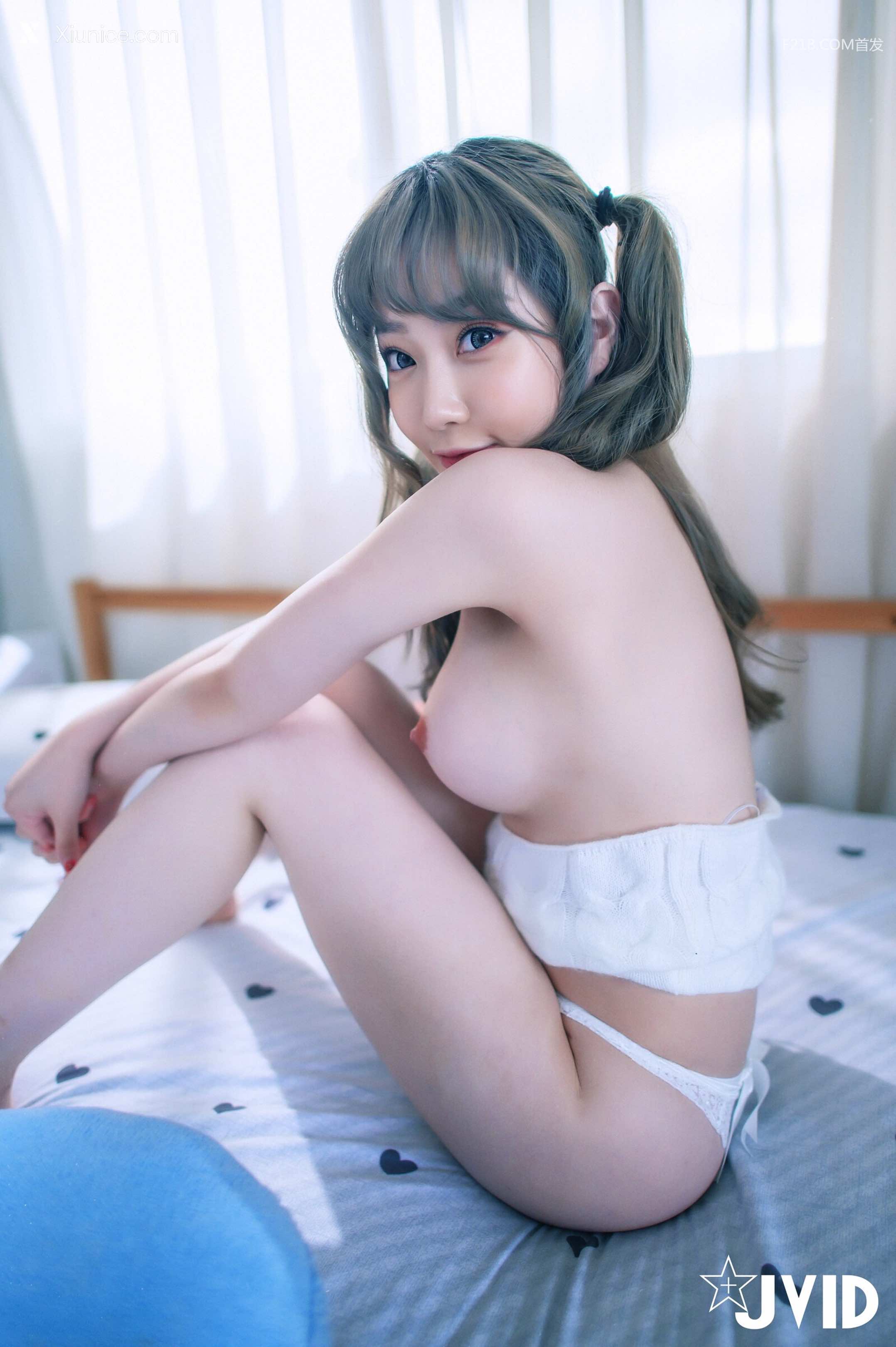 璃奈醬 兄弟一起把玩超美極品充氣娃娃，誤觸開關，一秒變真人 掰超開特寫／粉嫩鮑 36