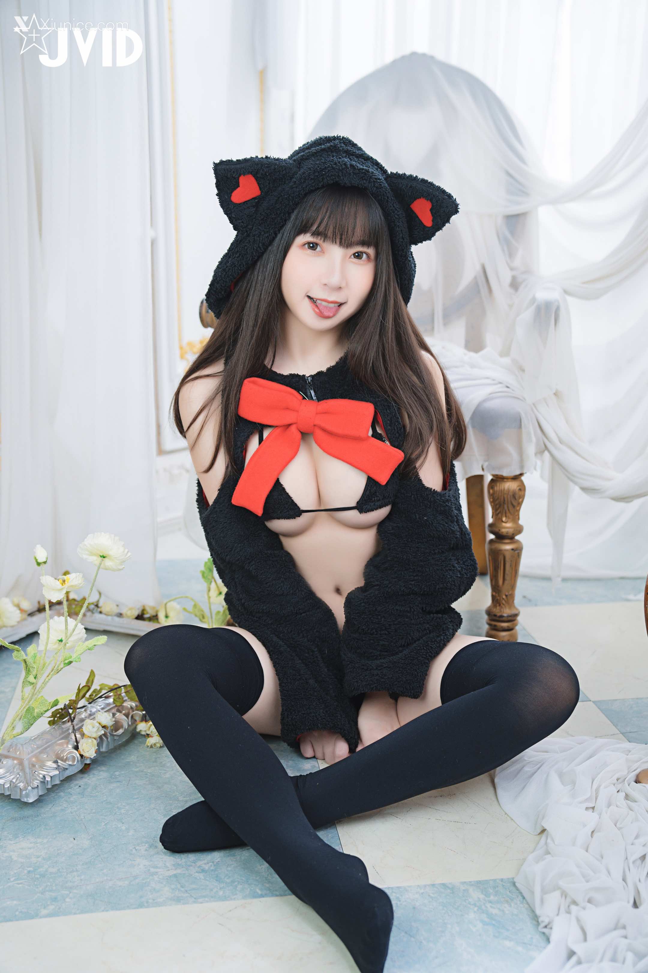 胎尼 & 啾啾 【私訊有好康活動】雙寵萌系女友💕情色貓咪Tiny🐱純欲小兔啾啾🐰「主人你要選哪一個？」 4
