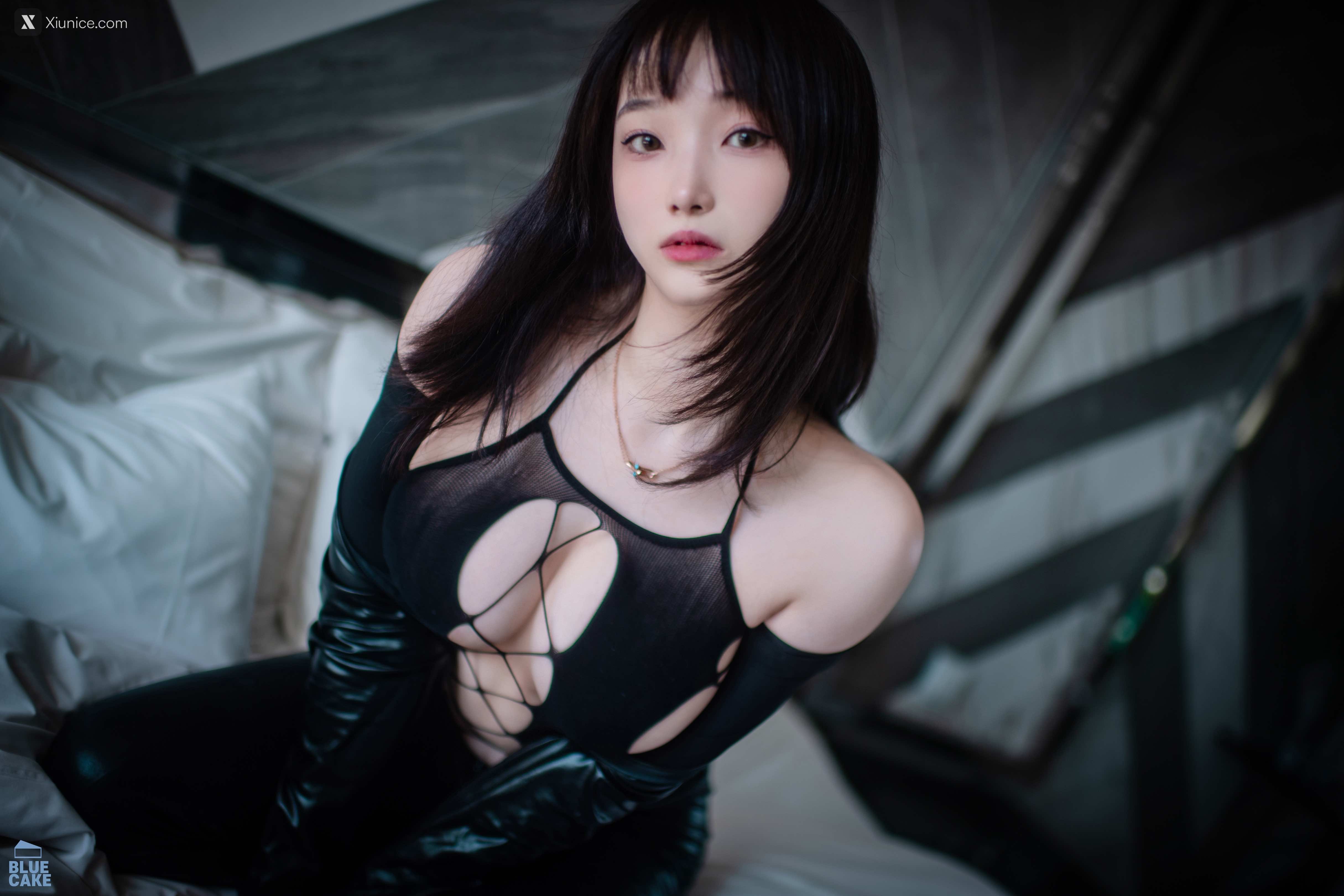 BLUECAKE Bambi (밤비) Black Mist Mesh&Stocking 3