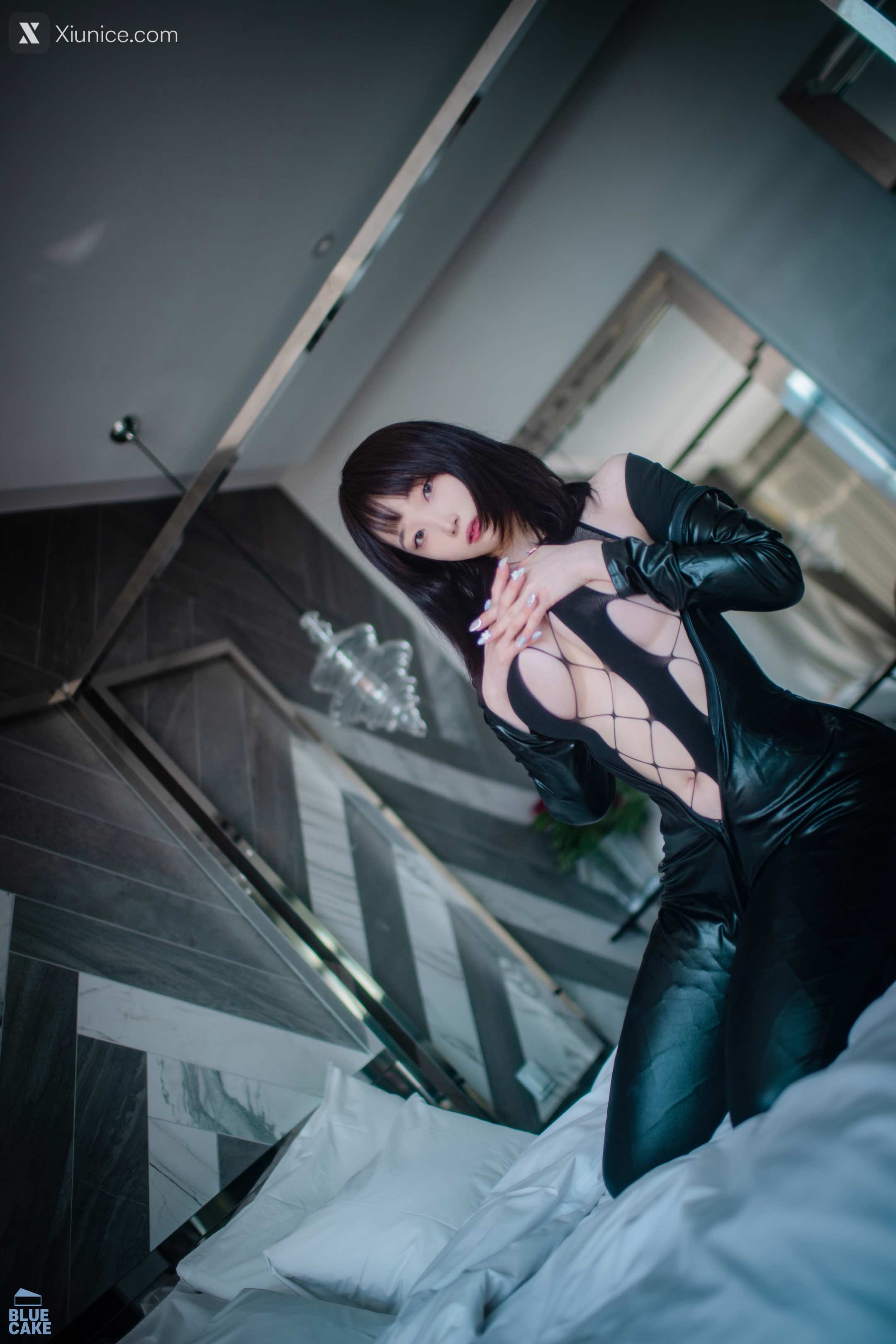 BLUECAKE Bambi (밤비) Black Mist Mesh&Stocking 32