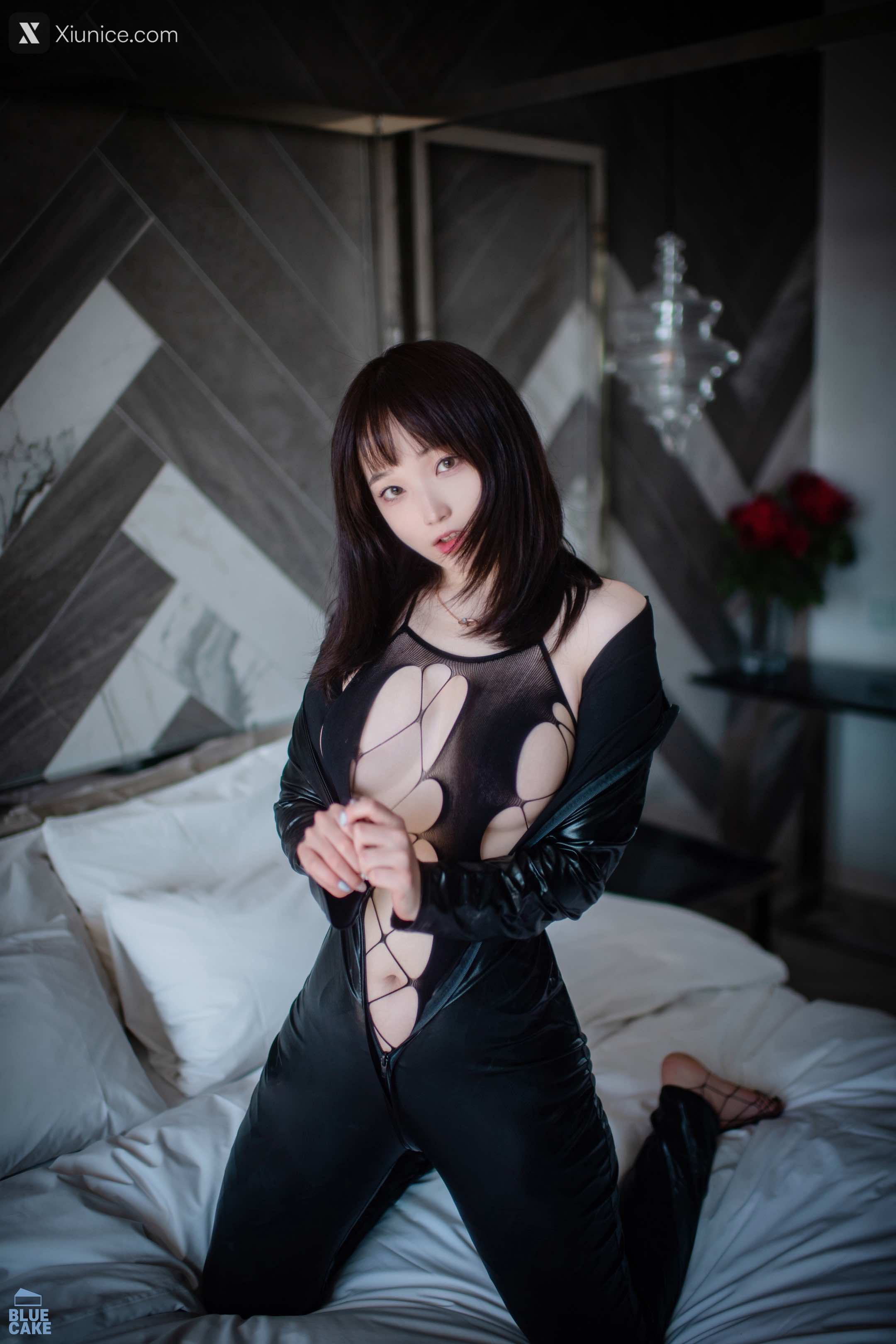 BLUECAKE Bambi (밤비) Black Mist Mesh&Stocking 60
