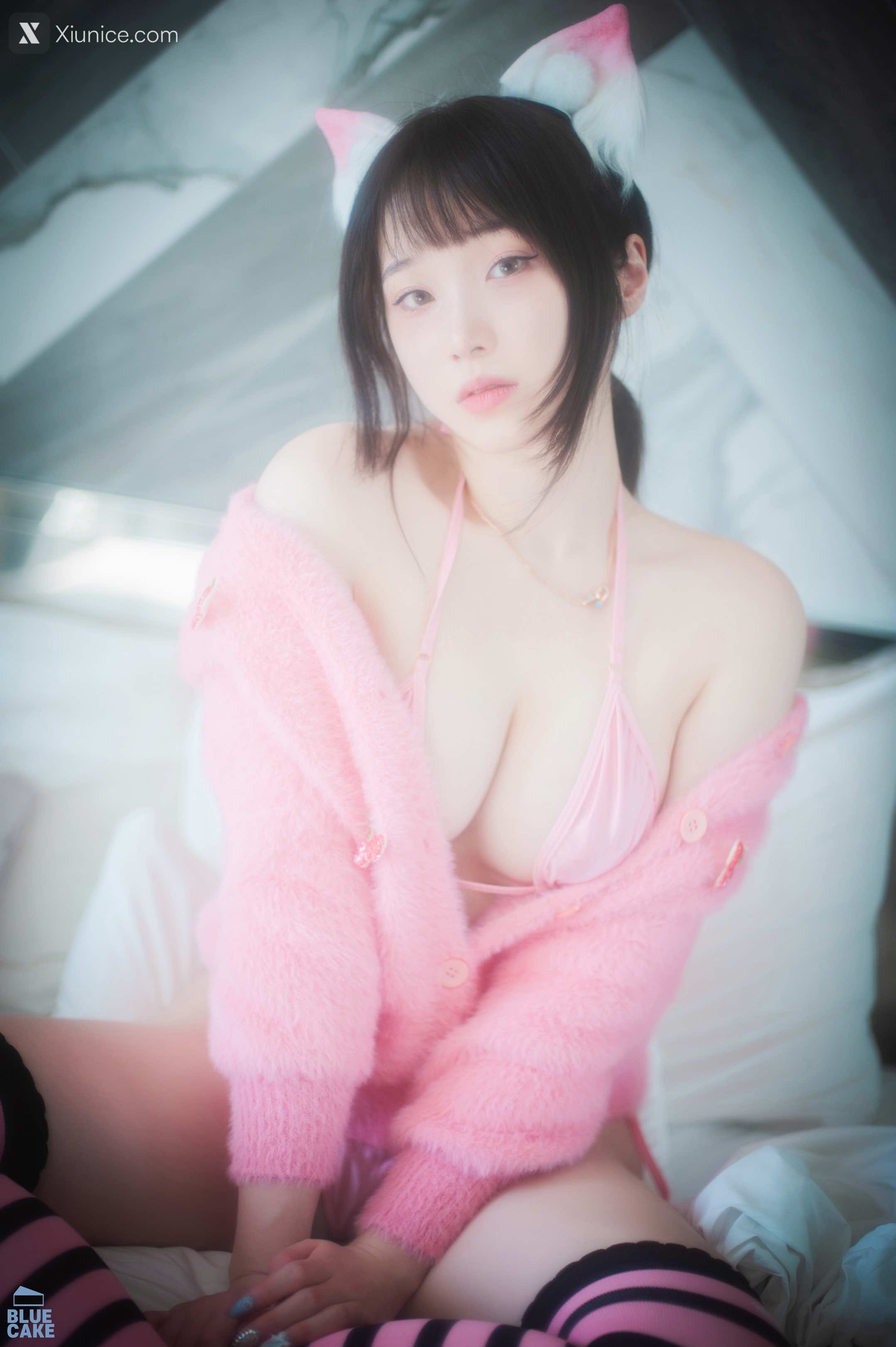 BLUECAKE Bambi (밤비) Naughty Cats Pink & Mint RED 20