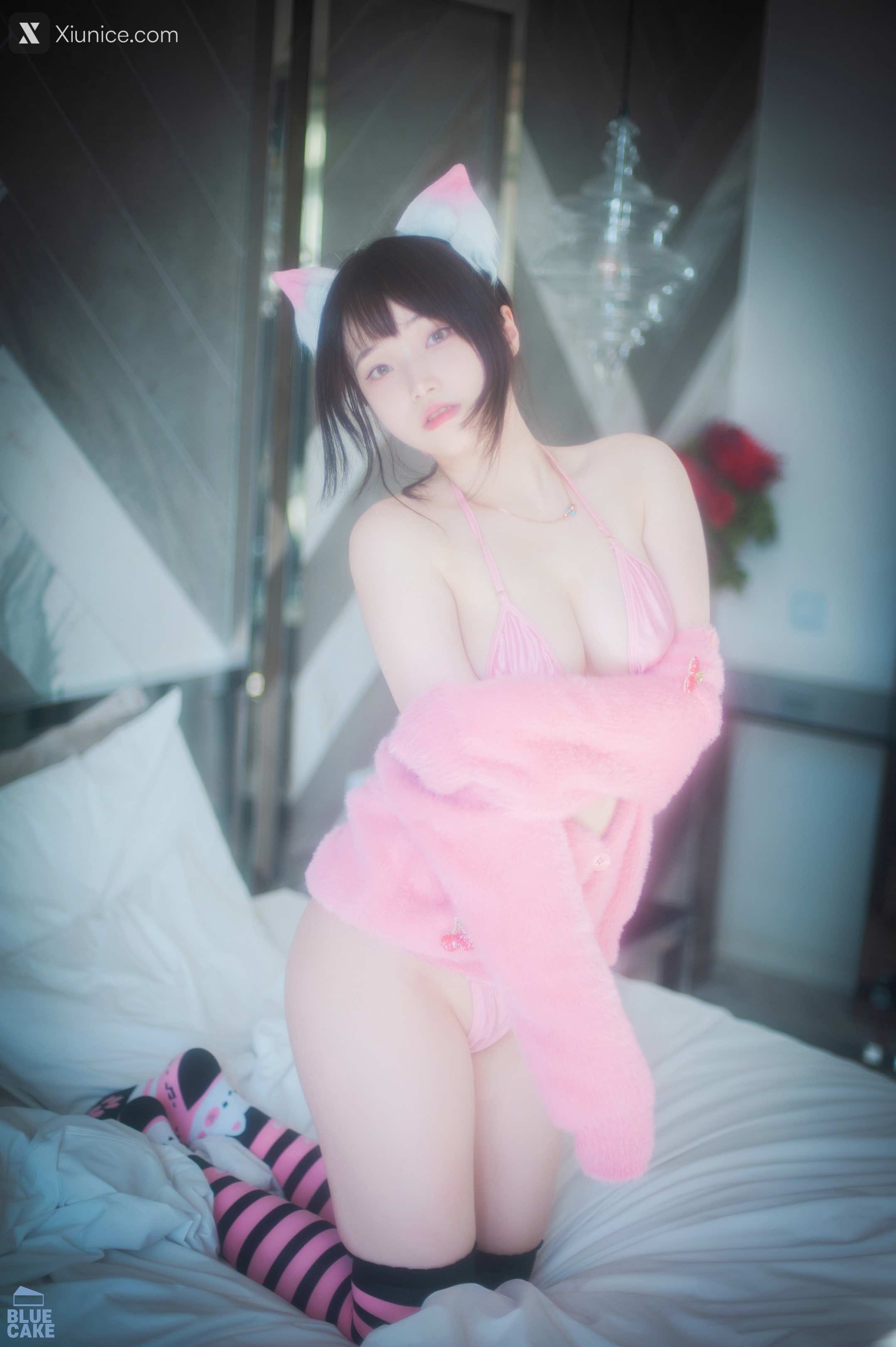 BLUECAKE Bambi (밤비) Naughty Cats Pink & Mint RED 35