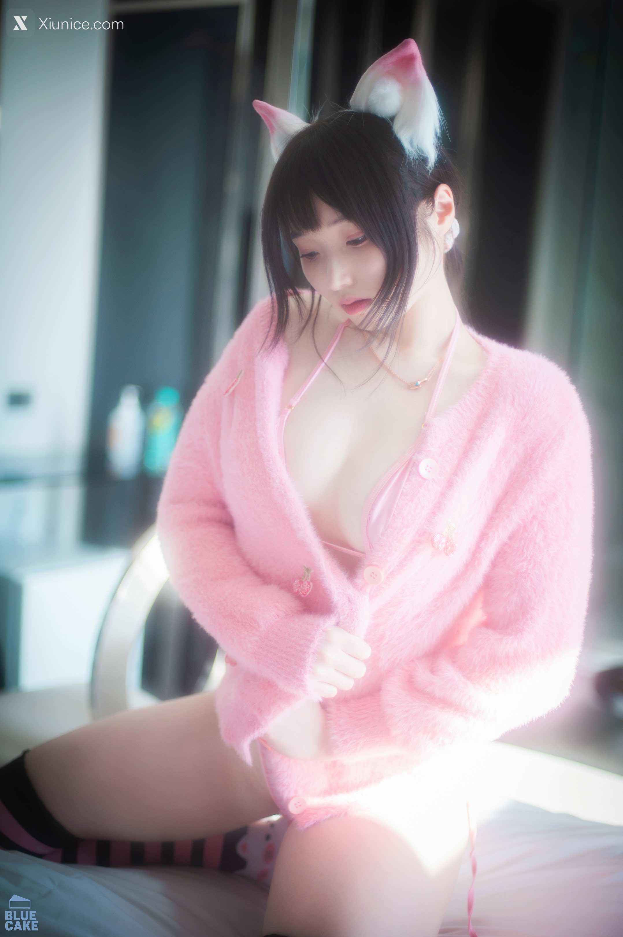 BLUECAKE Bambi (밤비) Naughty Cats Pink & Mint RED 52