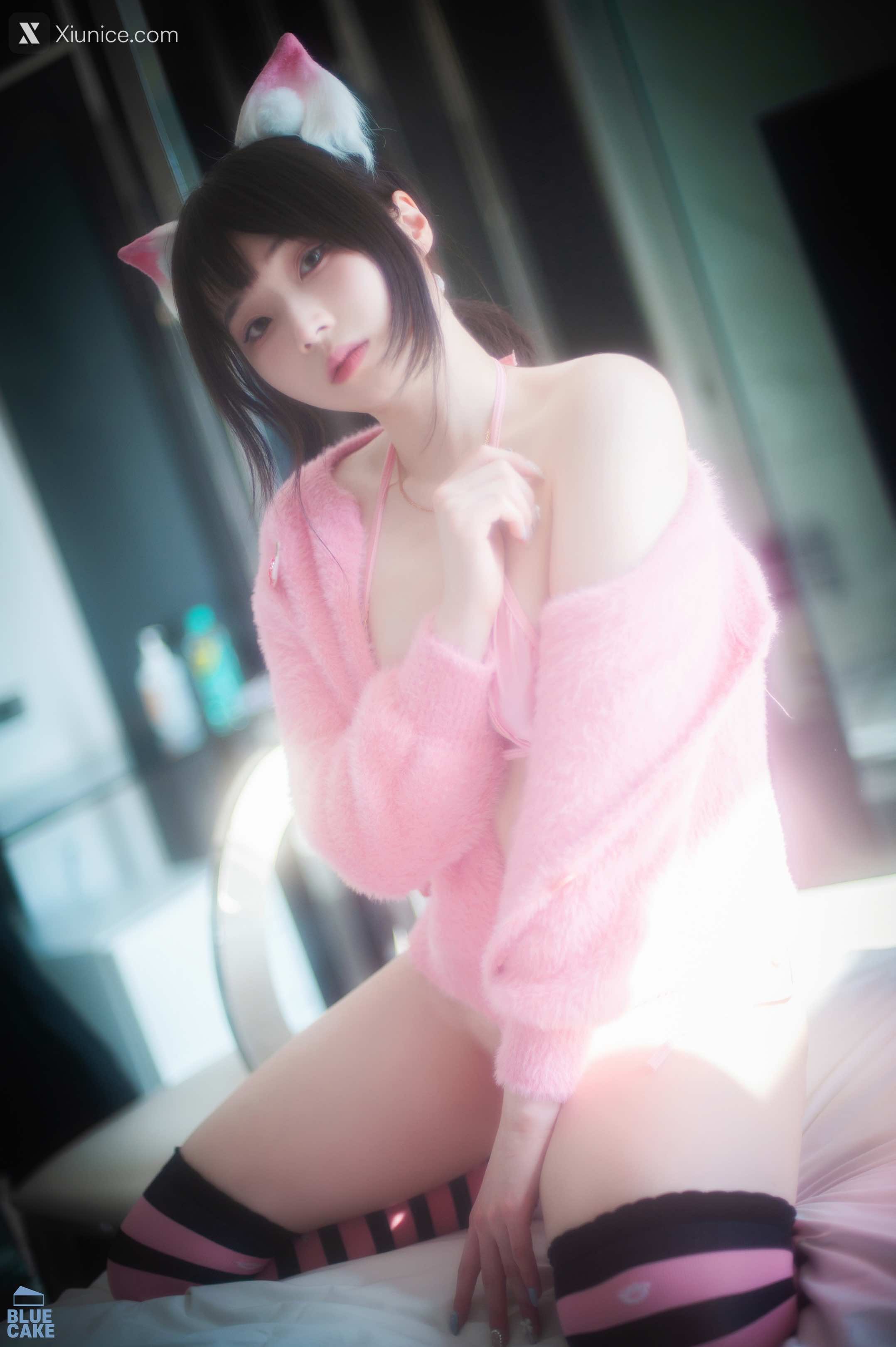 BLUECAKE Bambi (밤비) Naughty Cats Pink & Mint RED 55