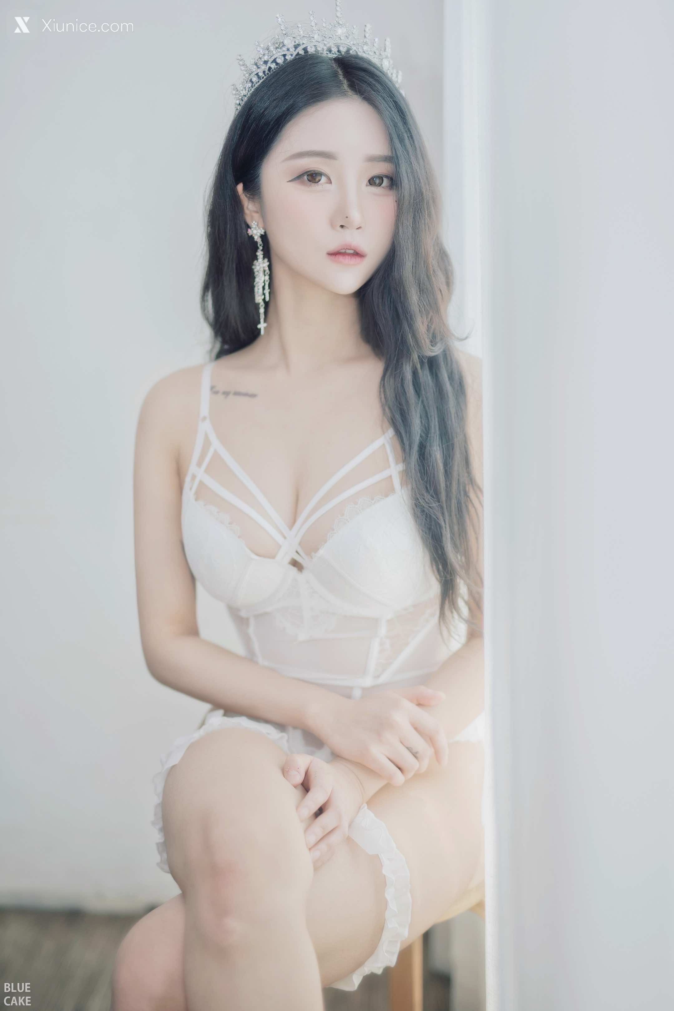 BLUECAKE Bomi (보미) Happy Bomiday 5