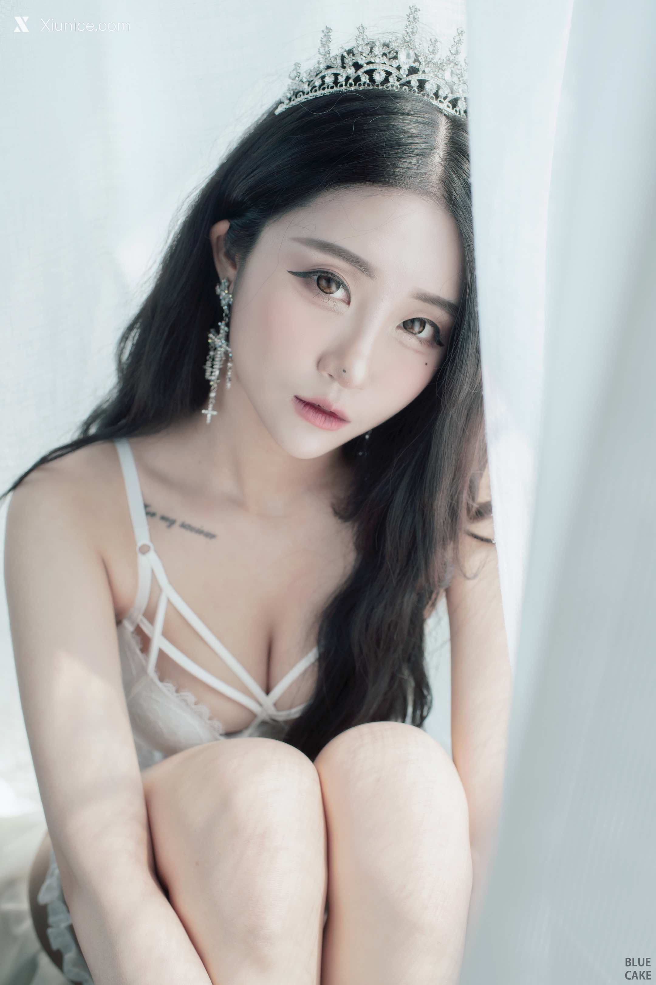 BLUECAKE Bomi (보미) Happy Bomiday 9