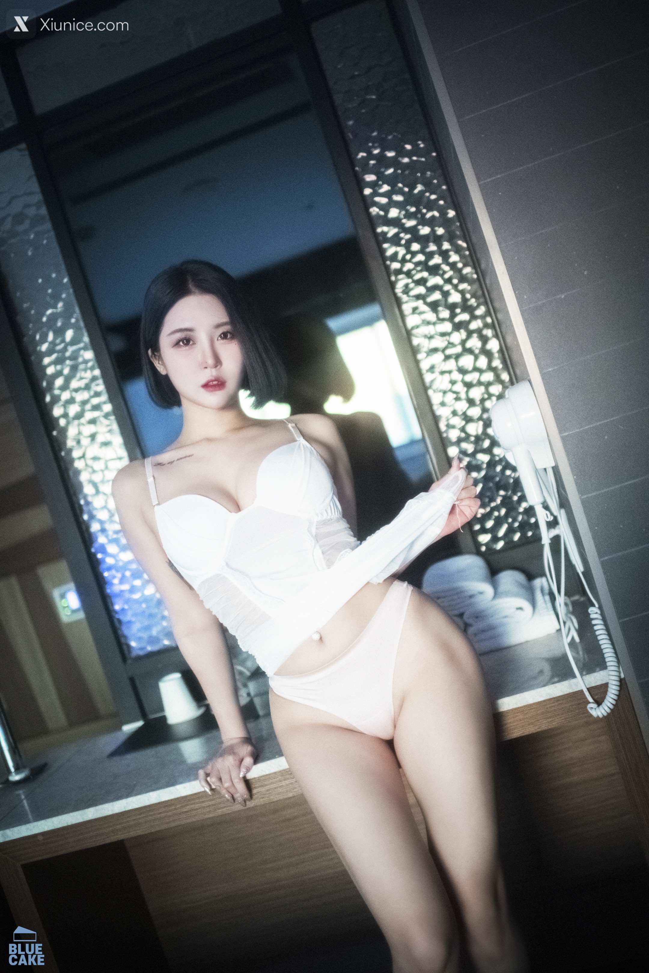 BLUECAKE Bomi (보미) SECRET 68