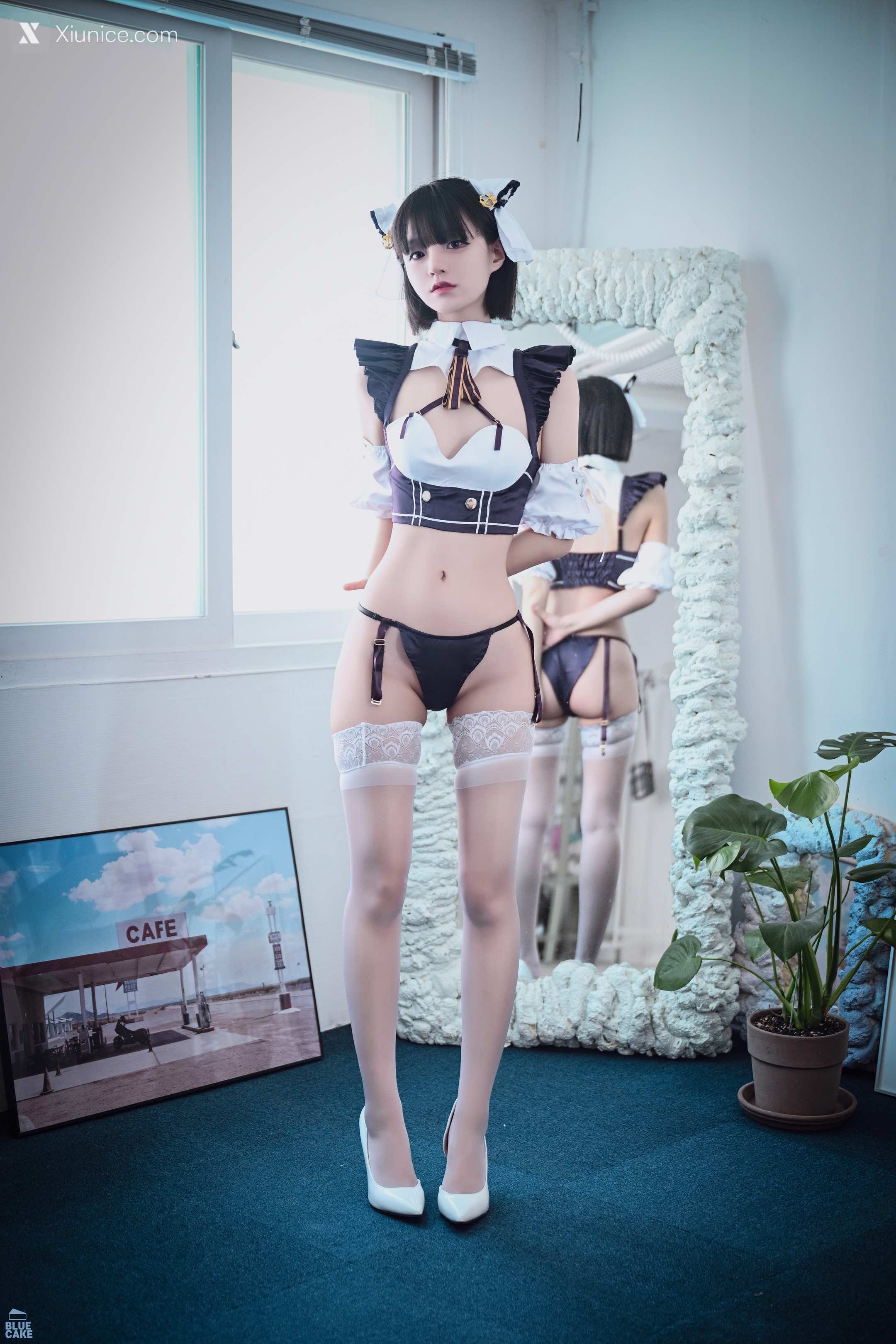 BLUECAKE Jeong Jenny (정제니) Maid Cosplay 1