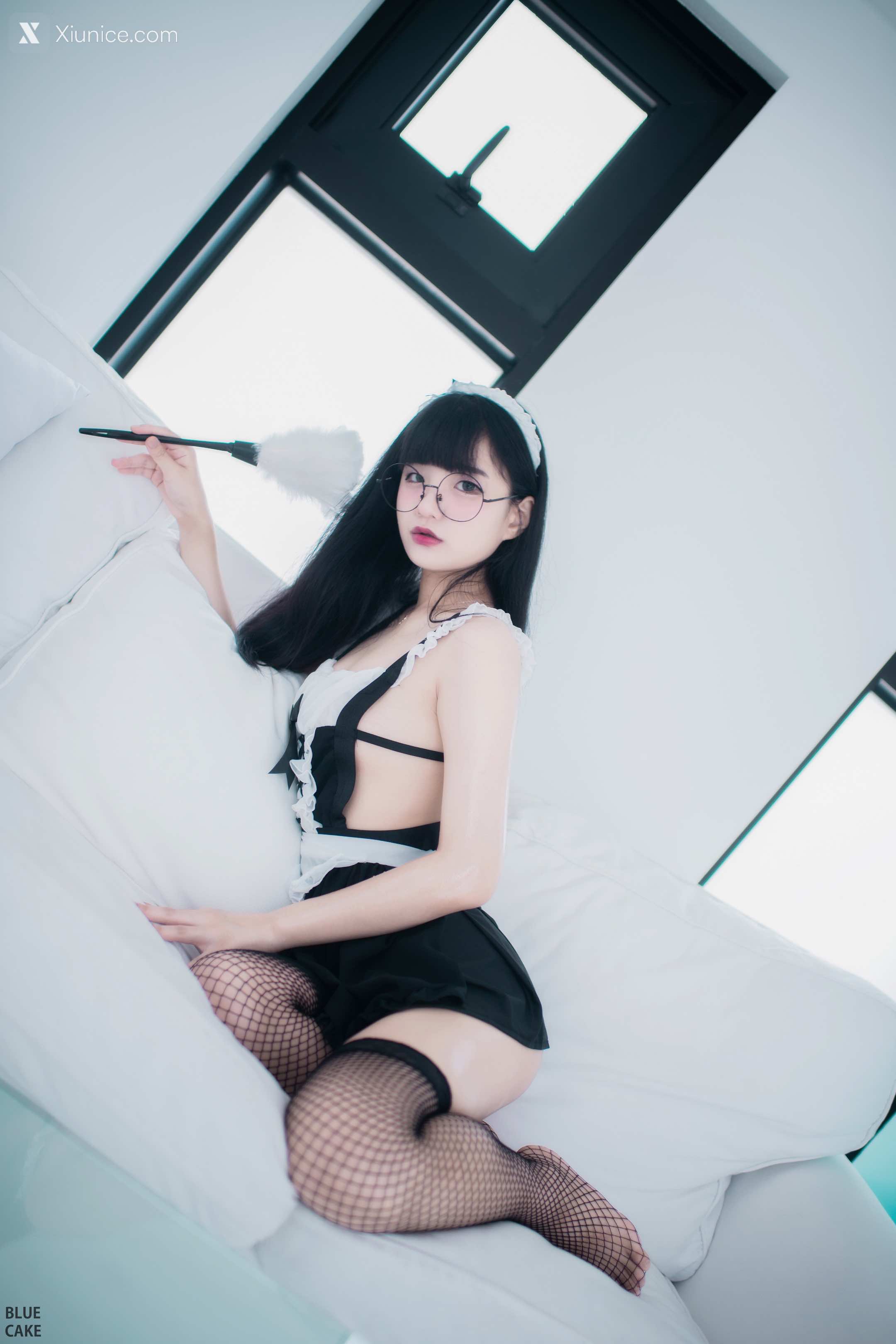 BLUECAKE Jeong Jenny (정제니) WHITE 1