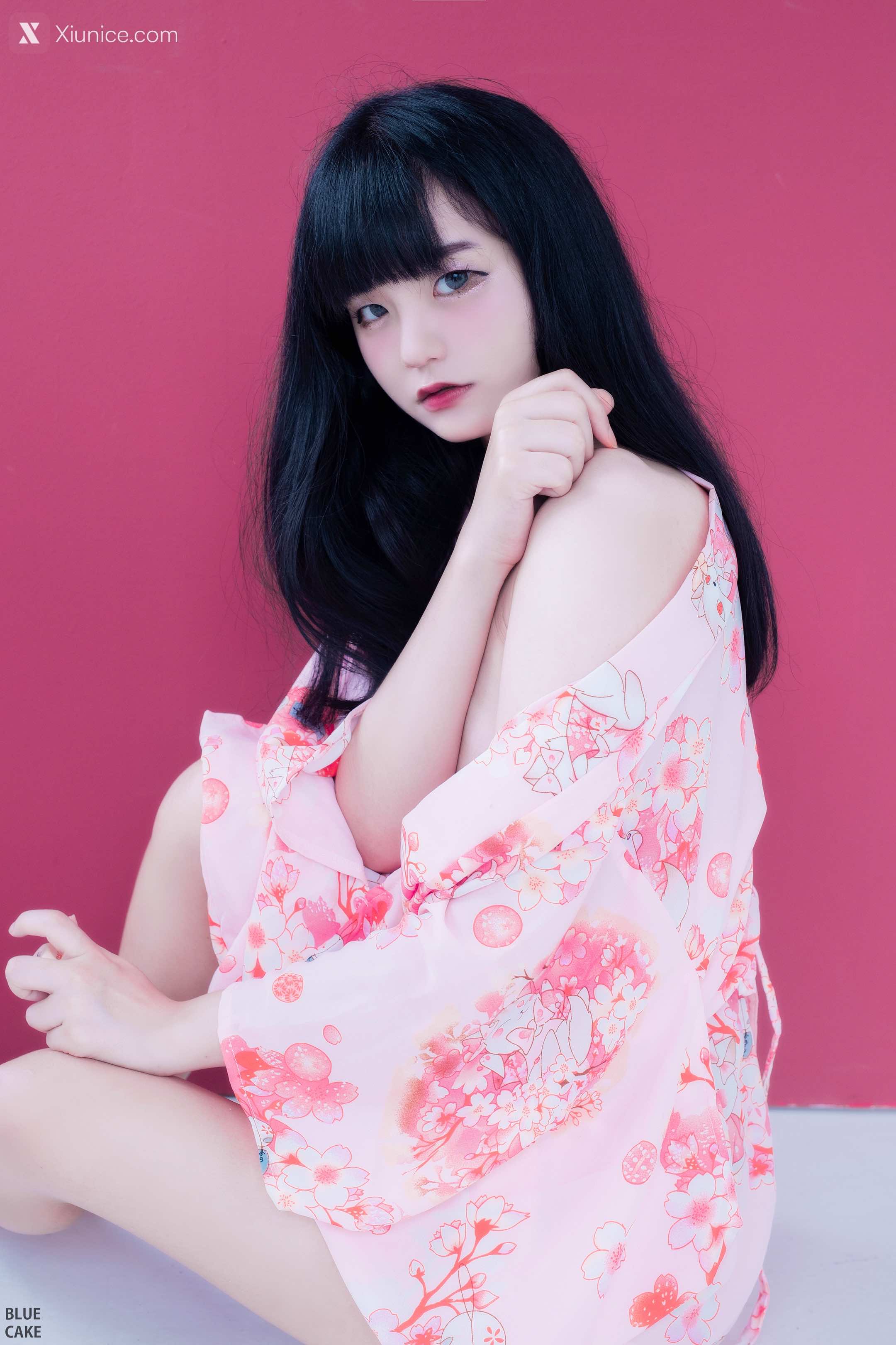 BLUECAKE Jeong Jenny (정제니) WHITE 22
