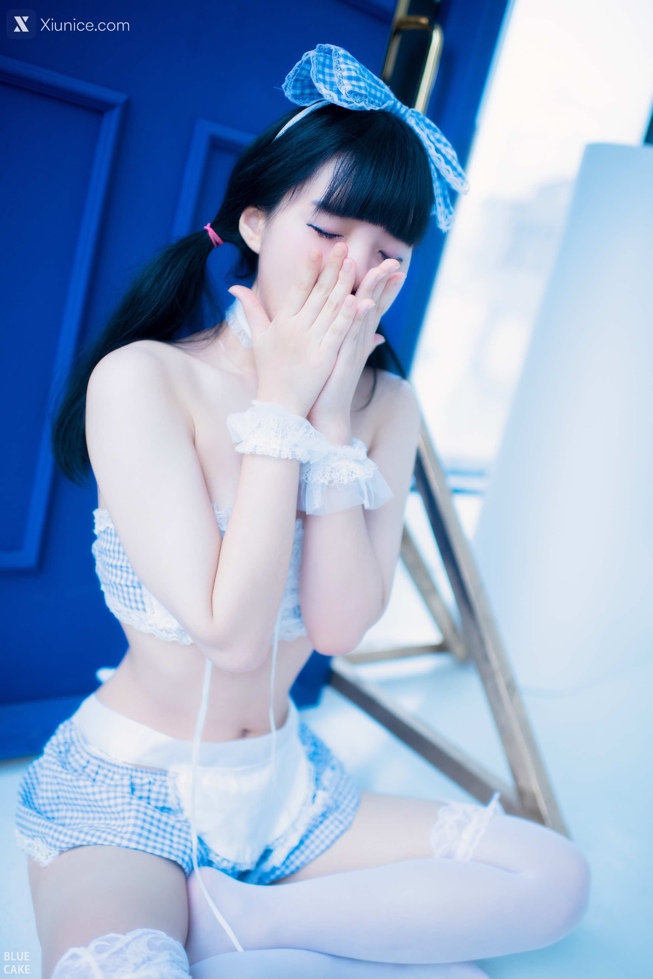 BLUECAKE Jeong Jenny (정제니) WHITE 69