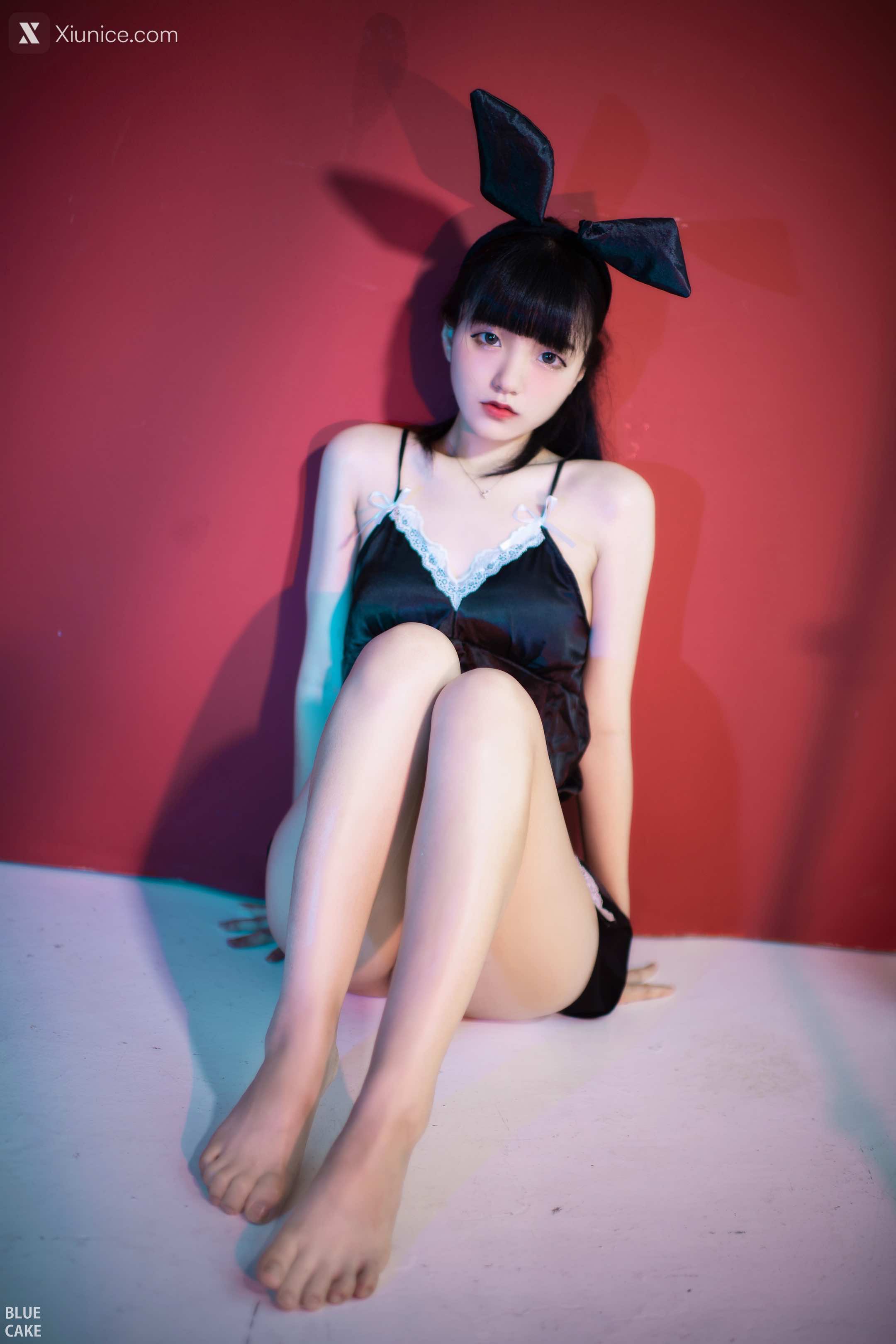 BLUECAKE Jeong Jenny (정제니) WHITE 86