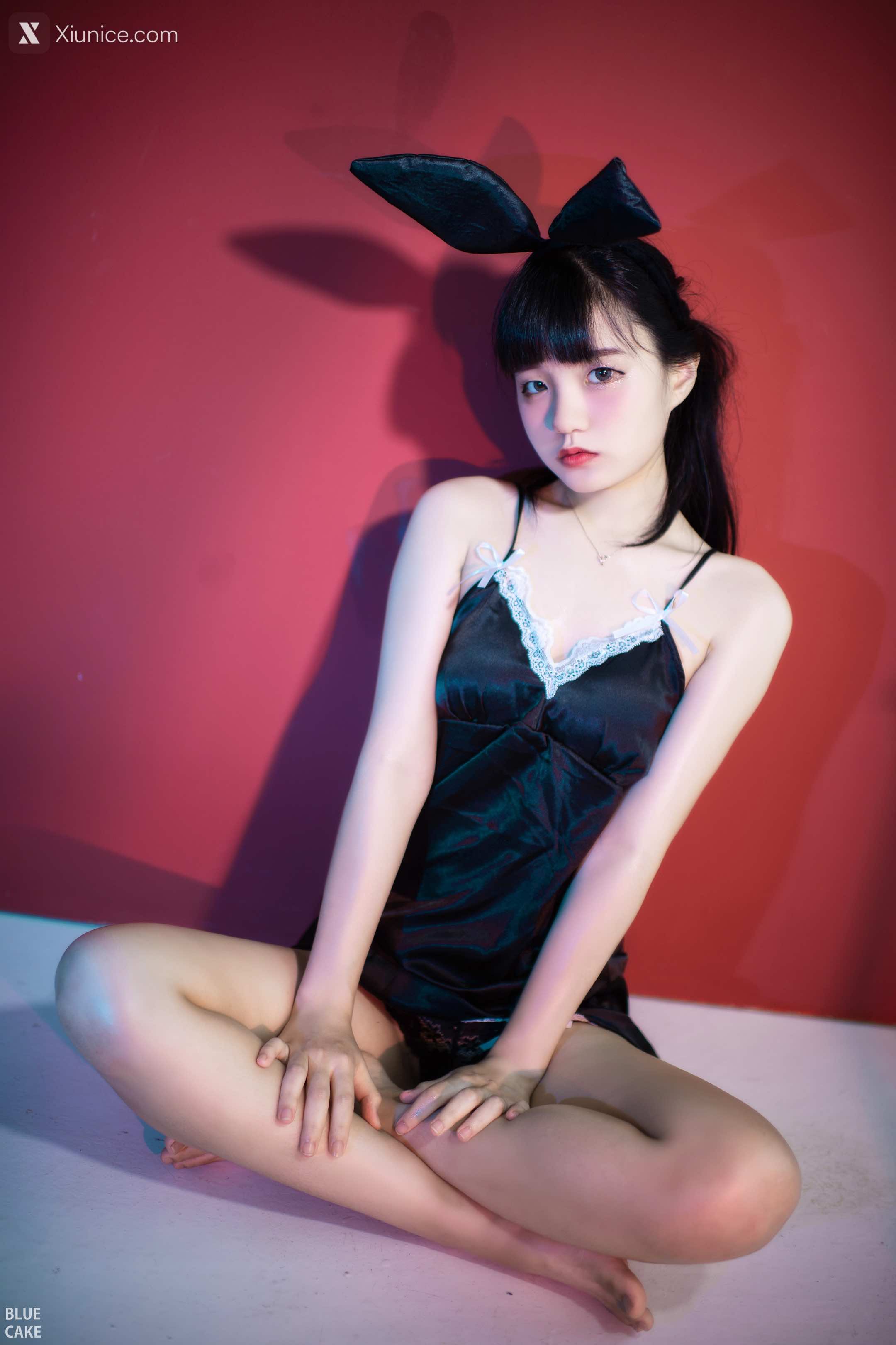 BLUECAKE Jeong Jenny (정제니) WHITE 87