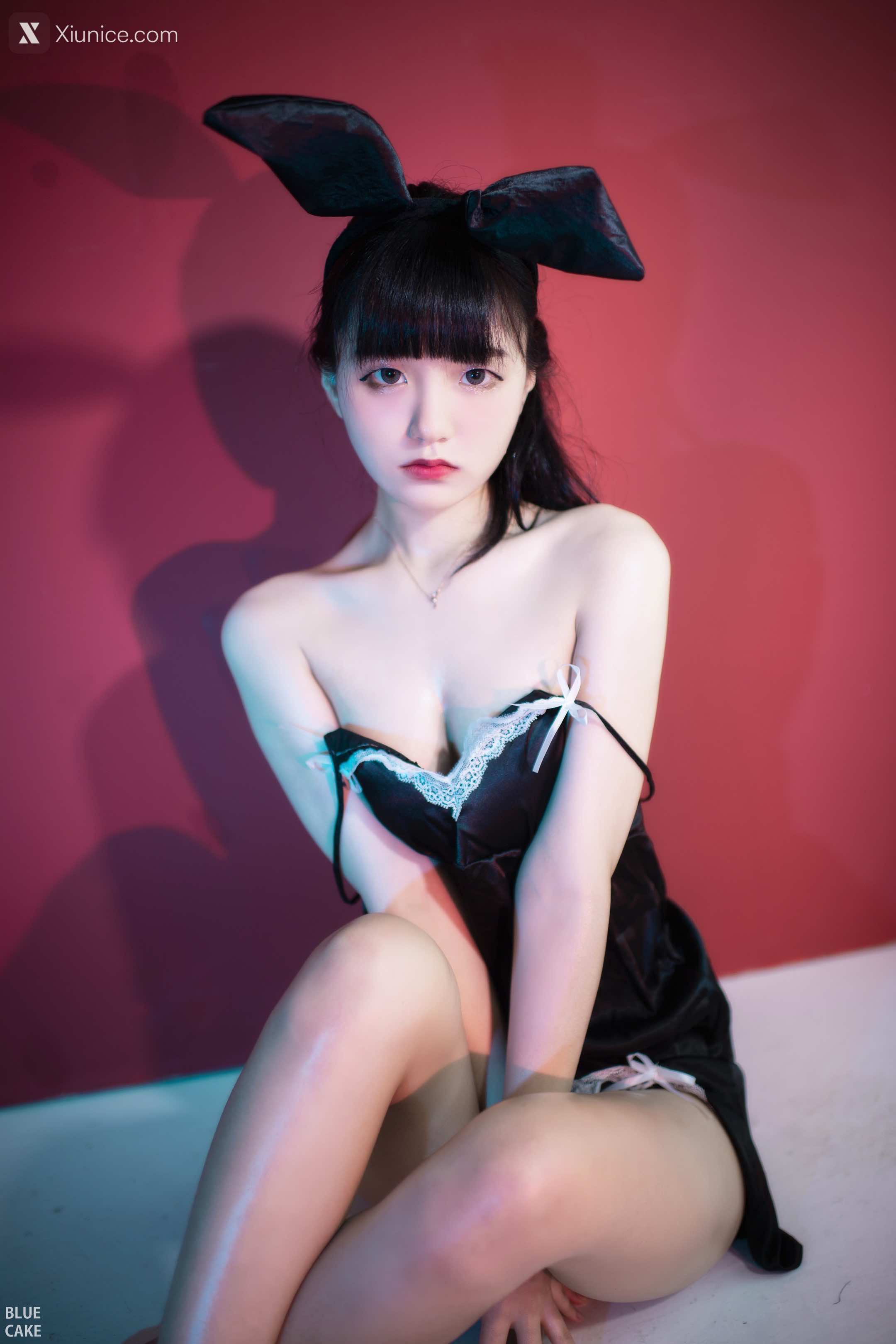BLUECAKE Jeong Jenny (정제니) WHITE 93