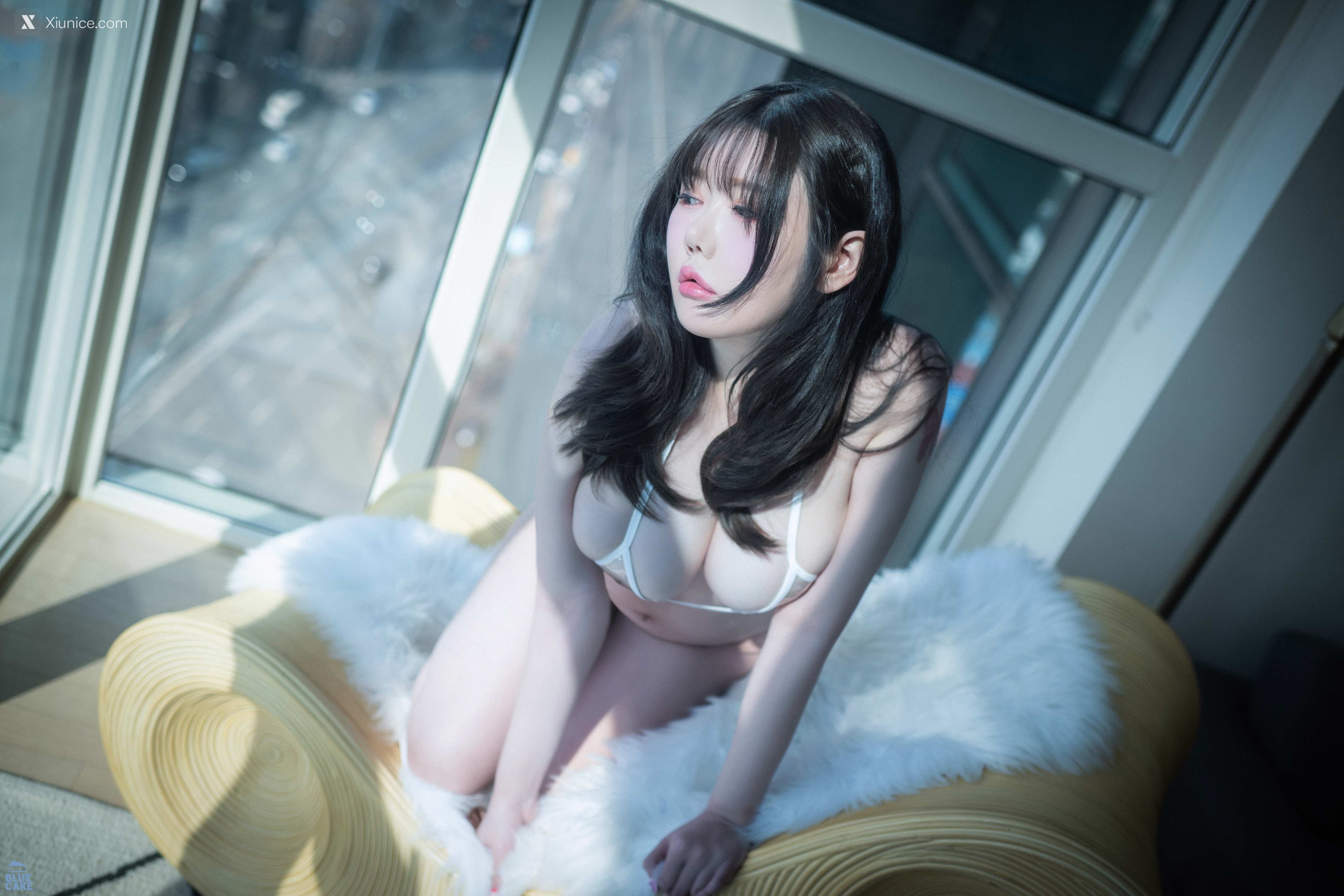 BLUECAKE SUA (지수아) Vol.05 Nude Bikini White (RED+) 1