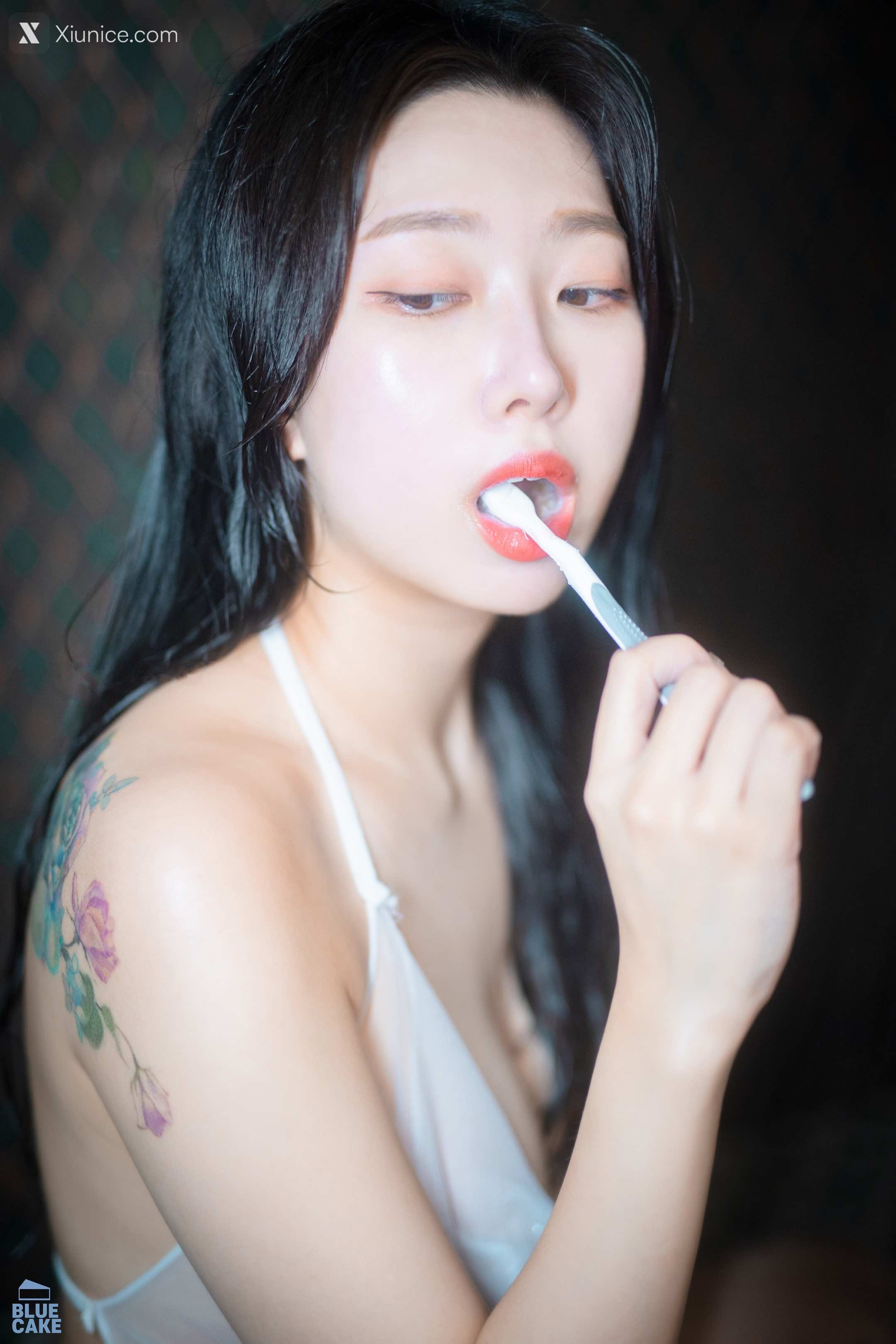 BLUECAKE Shaany Wet 216