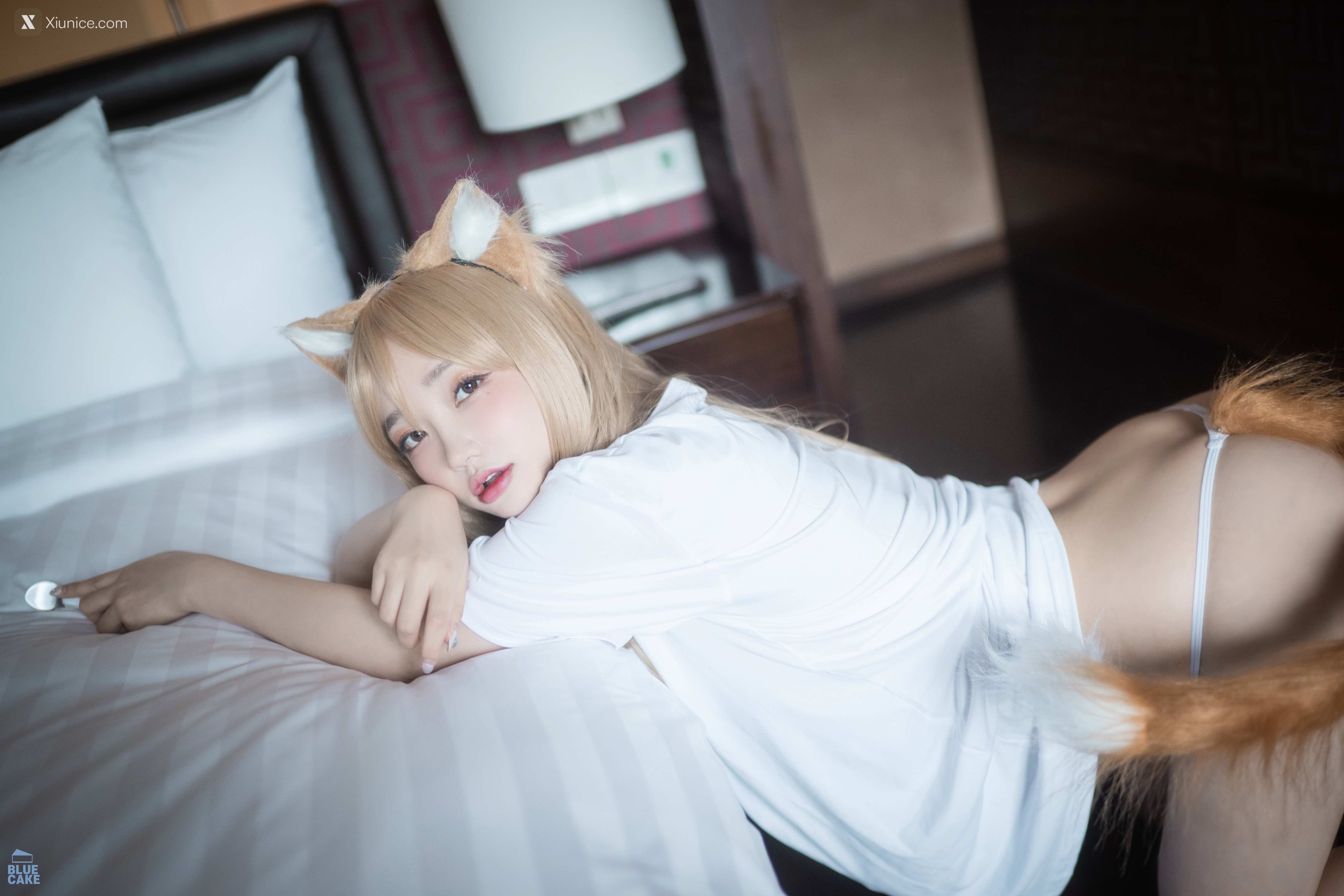 BLUECAKE Son Ye Eun (손예은) Puss Puss (+RED Ver + COSPLAY) 99