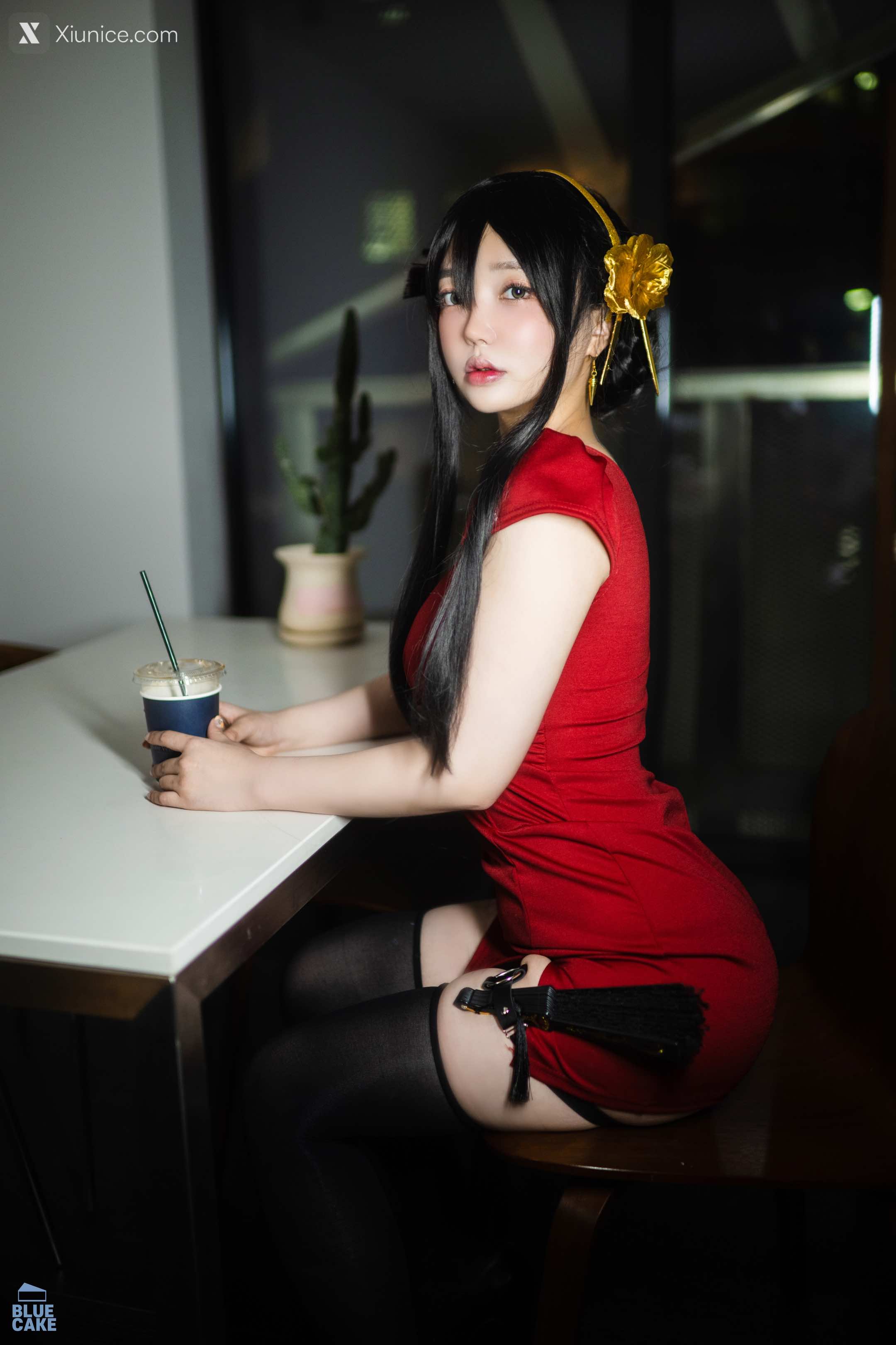 BLUECAKE Son Ye Eun (손예은) Black Rose RED+ 102