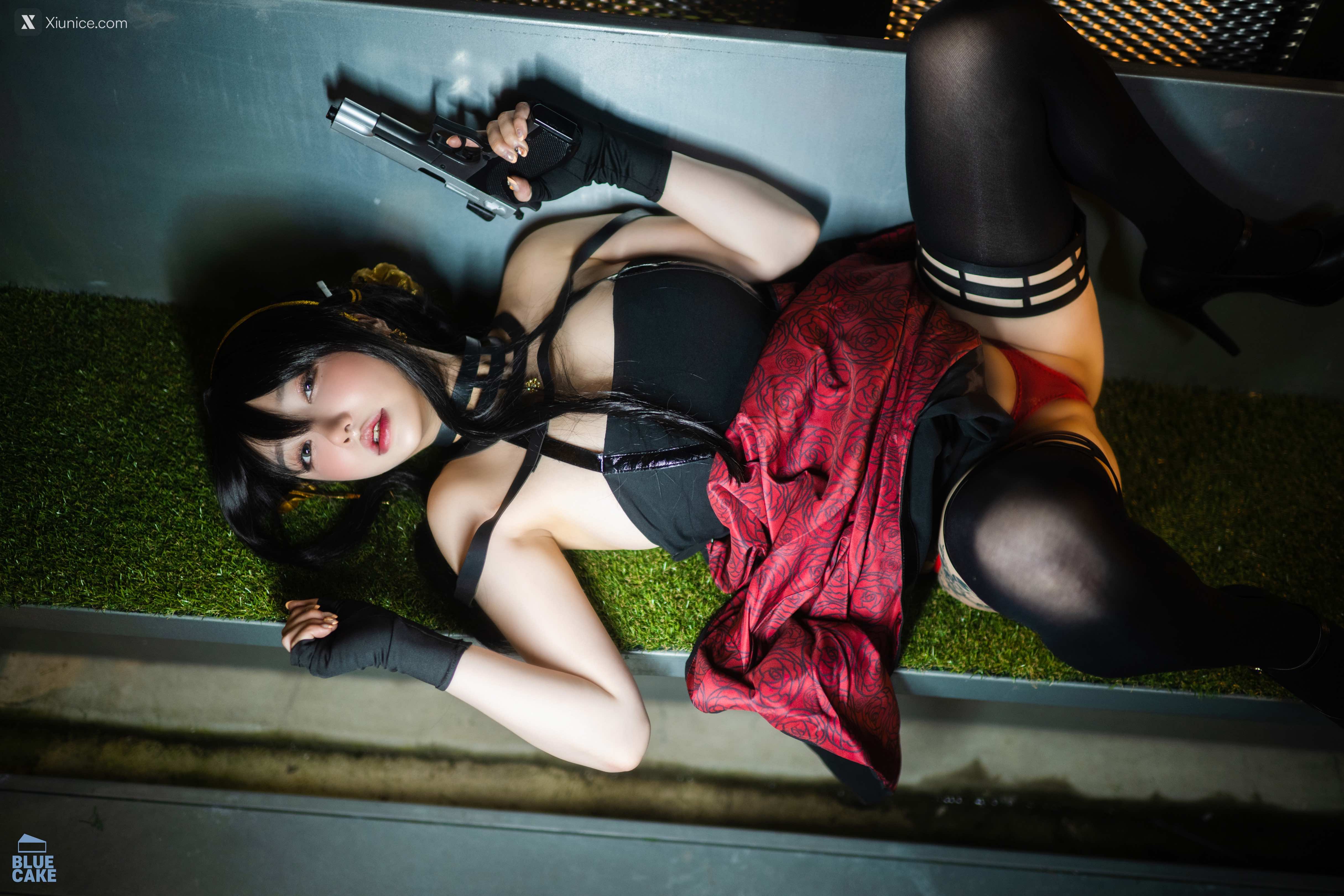 BLUECAKE Son Ye Eun (손예은) Black Rose RED+ 41