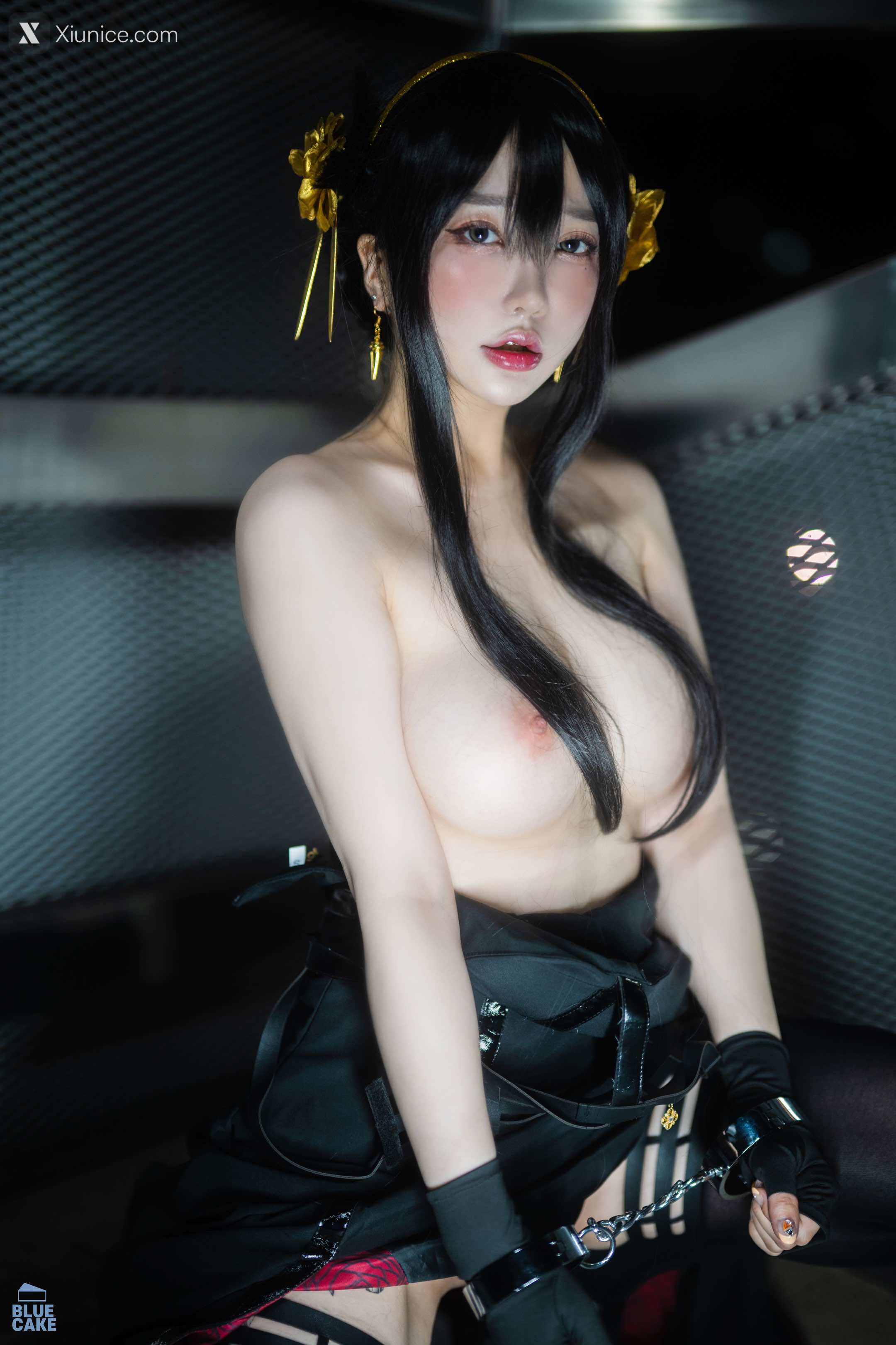 BLUECAKE Son Ye Eun (손예은) Black Rose RED+ 61