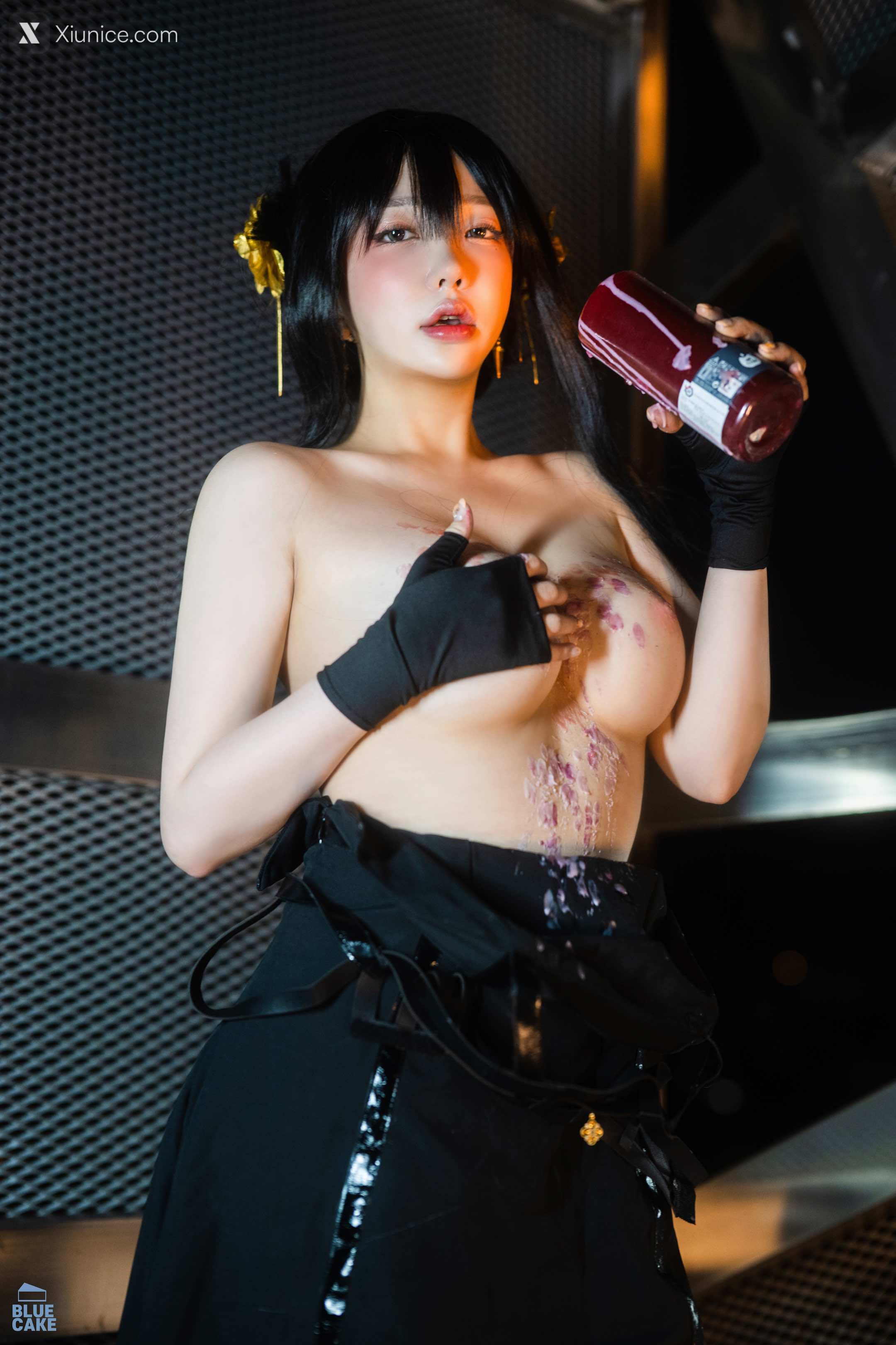 BLUECAKE Son Ye Eun (손예은) Black Rose RED+ 77