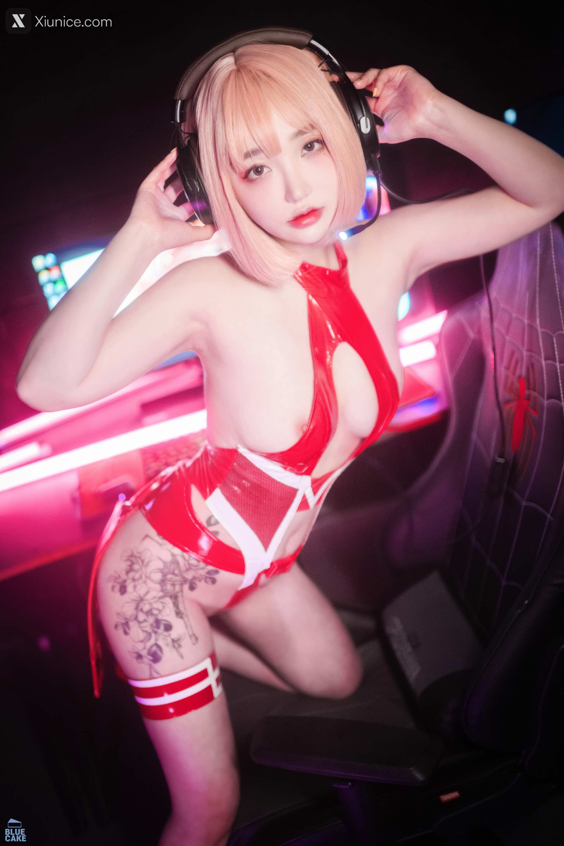 BLUECAKE Son Ye Eun (손예은) Code 002 Mini 49