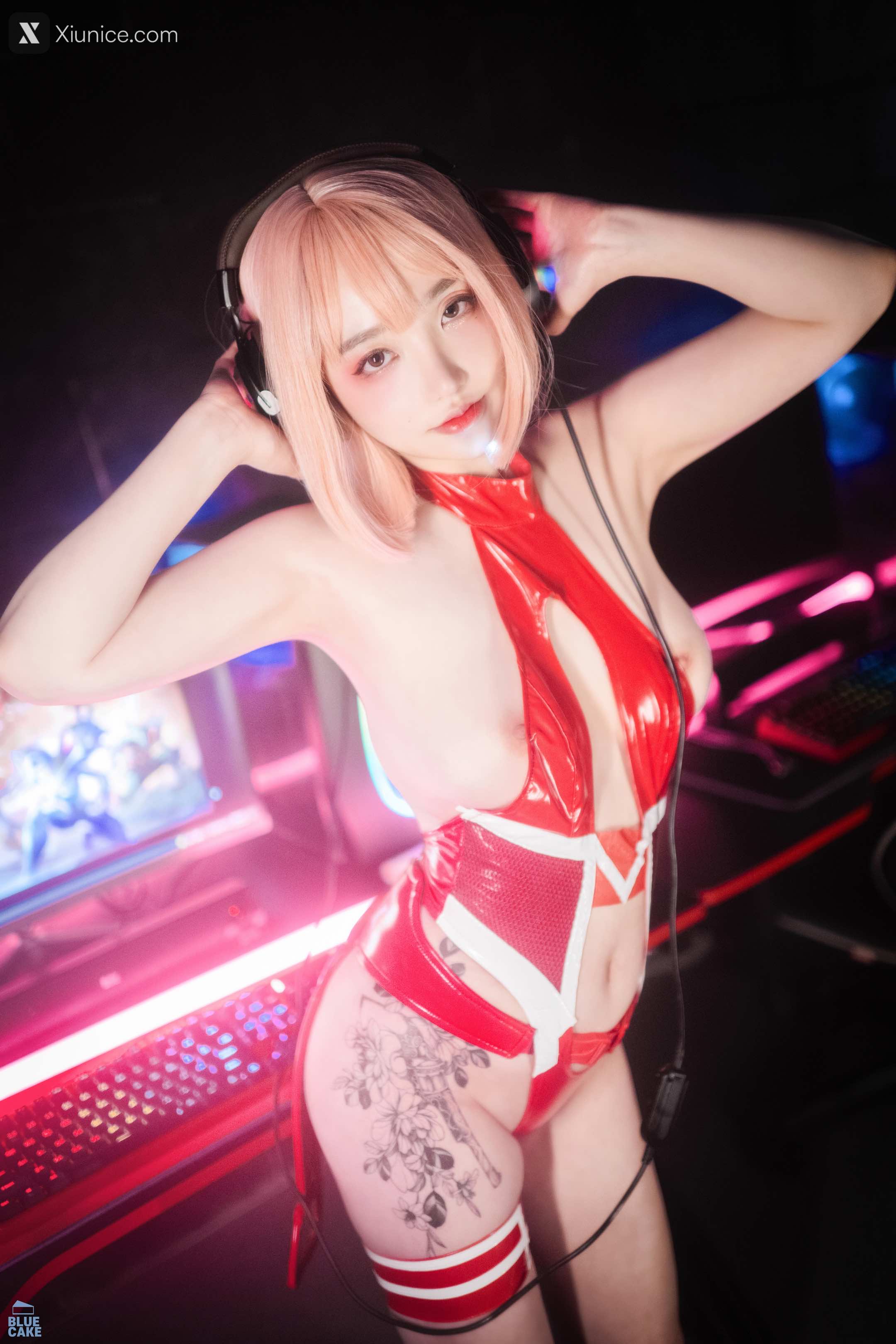 BLUECAKE Son Ye Eun (손예은) Code 002 Mini 72