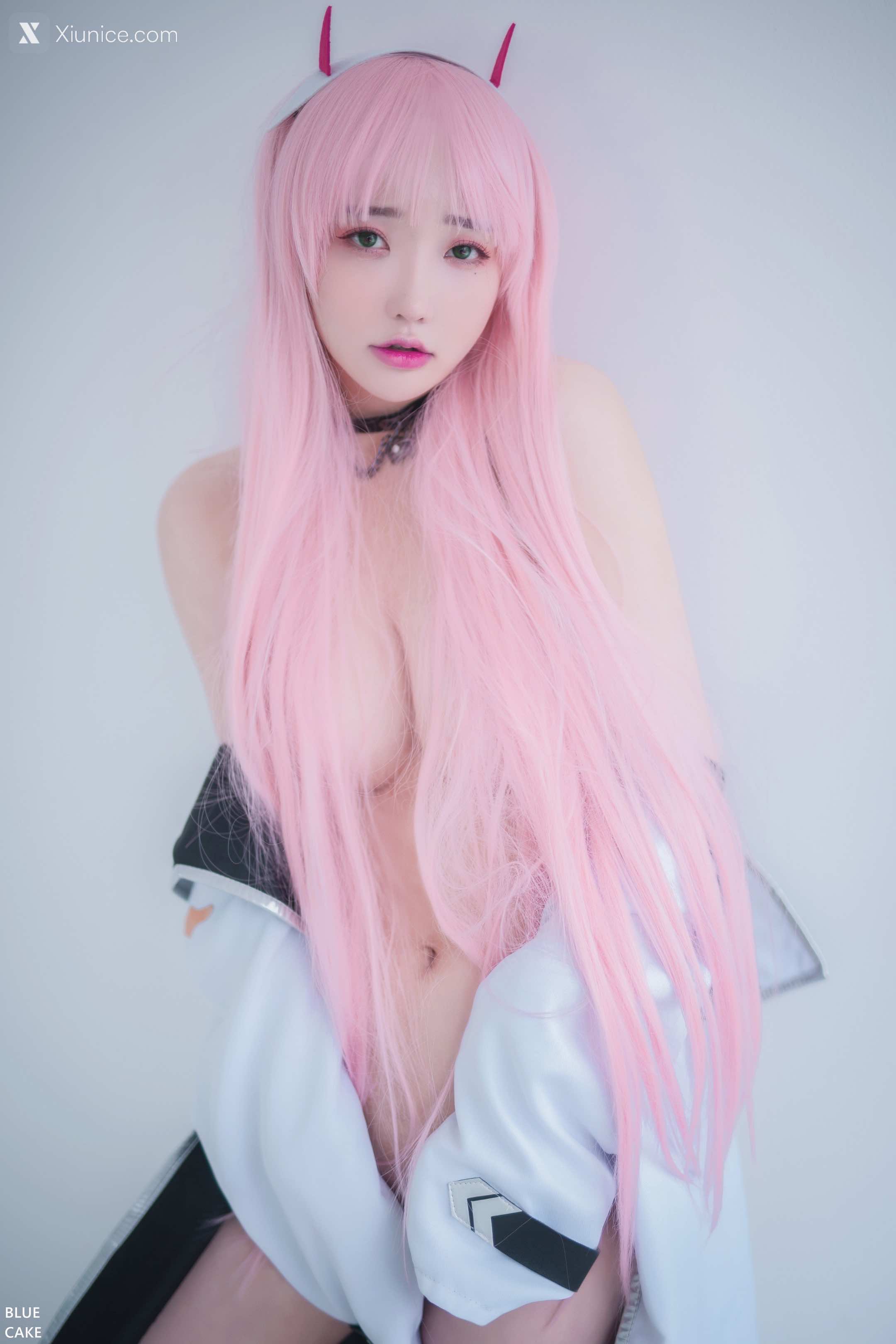 BLUECAKE Son Ye Eun (손예은) IN THE SEXXY 002 115