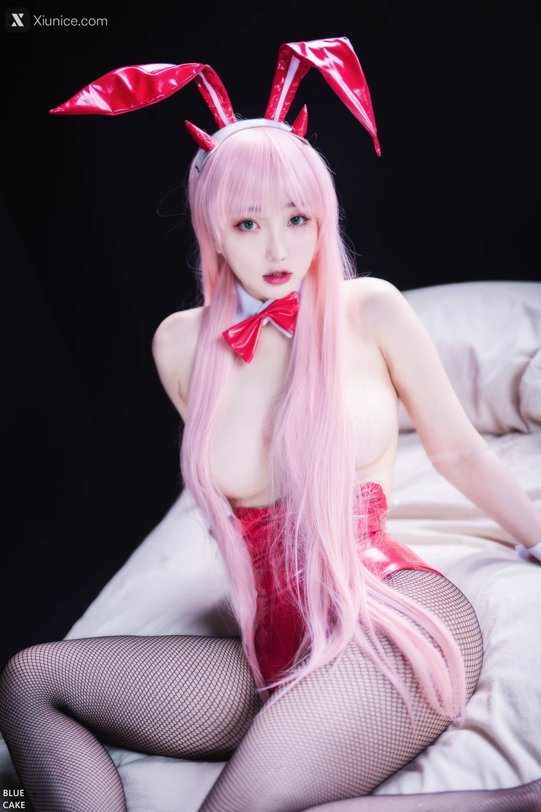 BLUECAKE Son Ye Eun (손예은) IN THE SEXXY 002 53