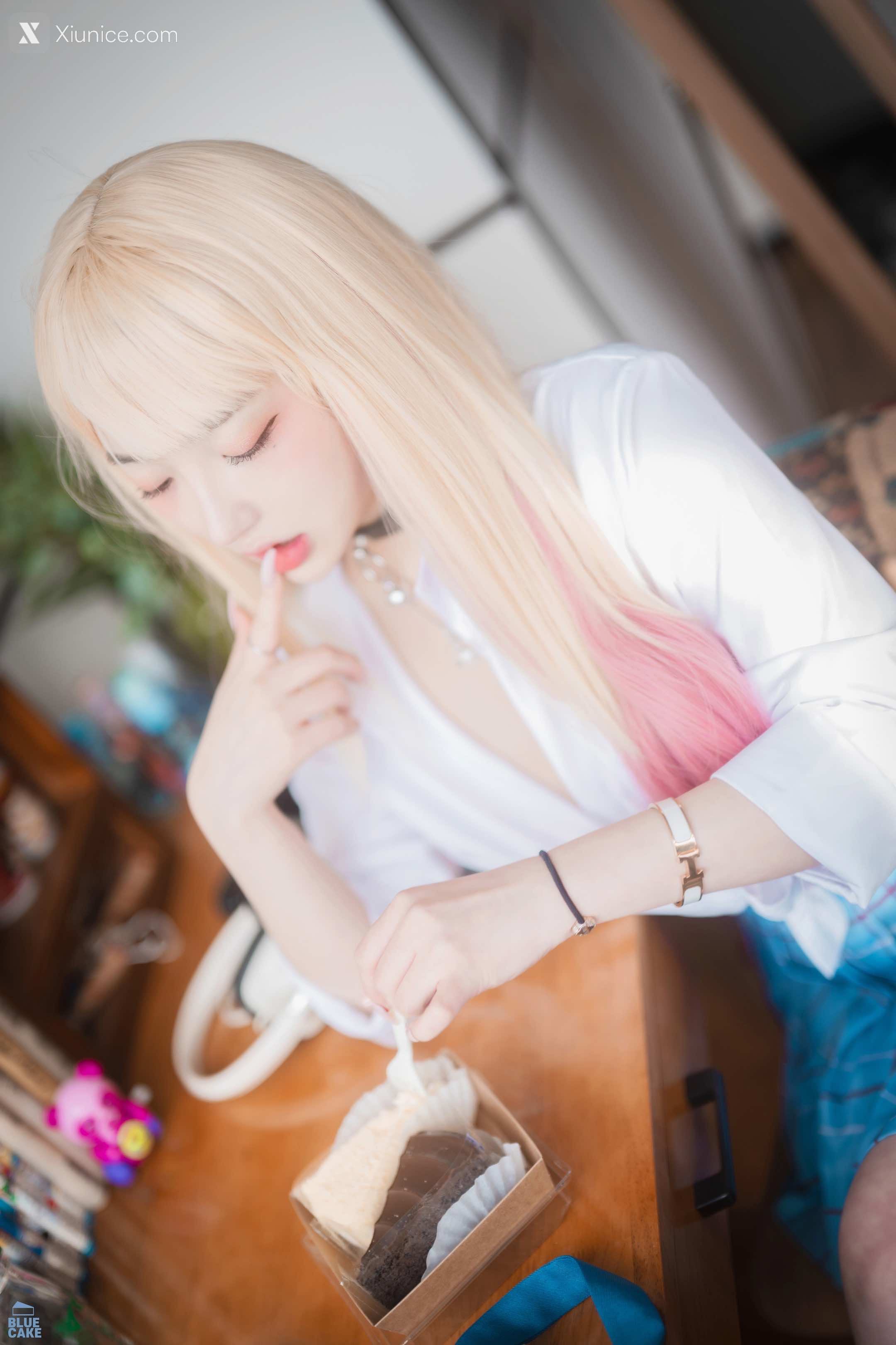 BLUECAKE Son Ye Eun (손예은) Marin Kitagawa WHITE Ver 44