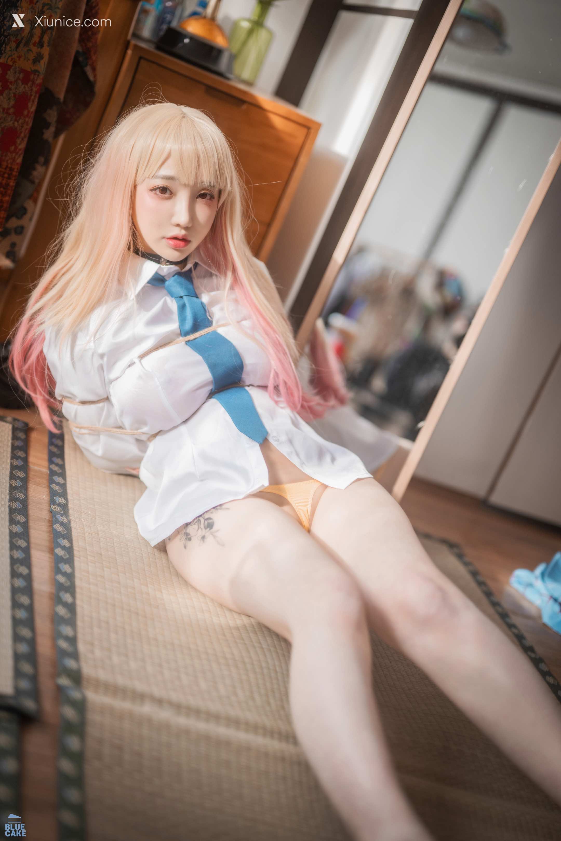 BLUECAKE Son Ye Eun (손예은) Marin Kitagawa WHITE Ver 75