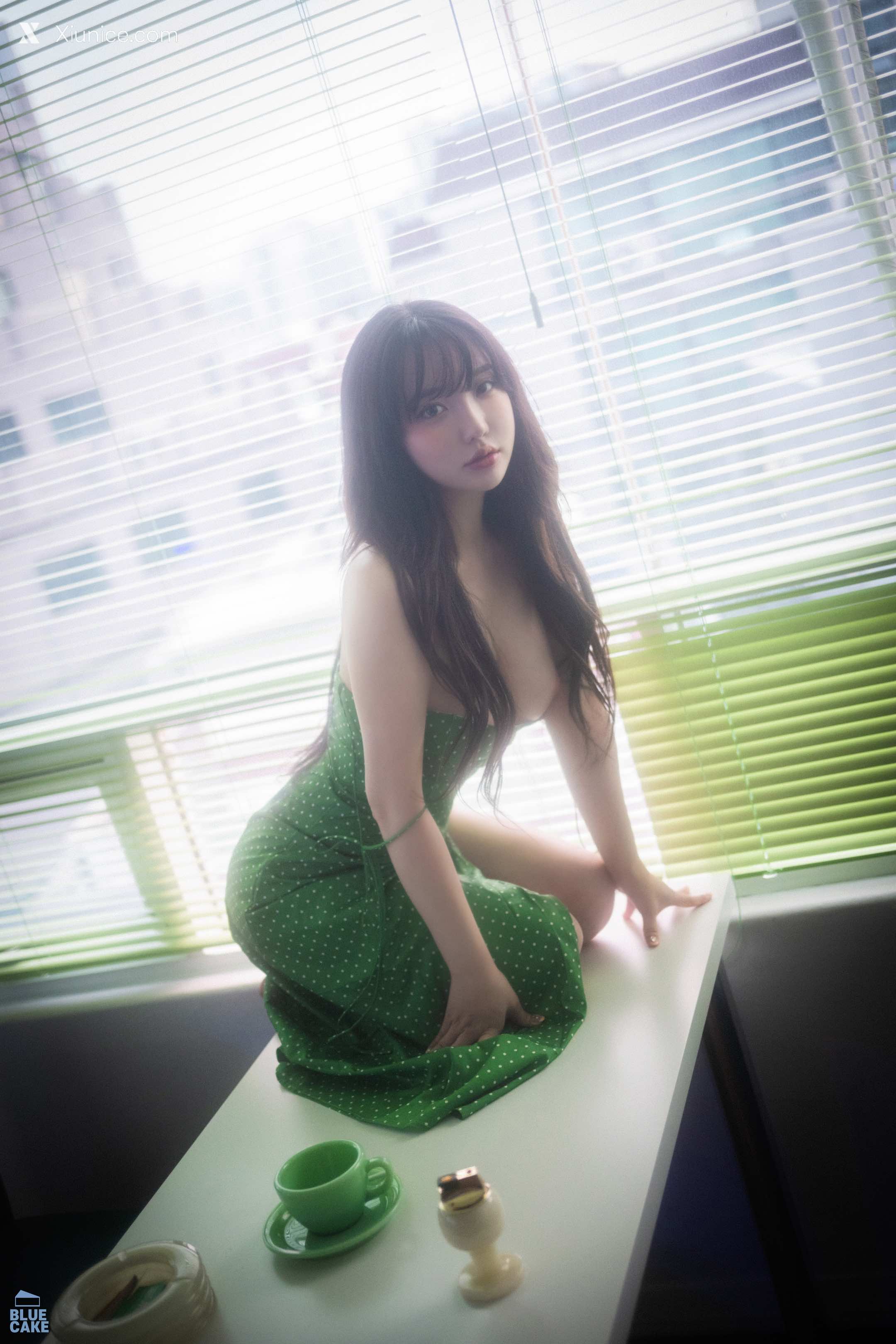 BLUECAKE Son Ye Eun (손예은) Nothing RED 30