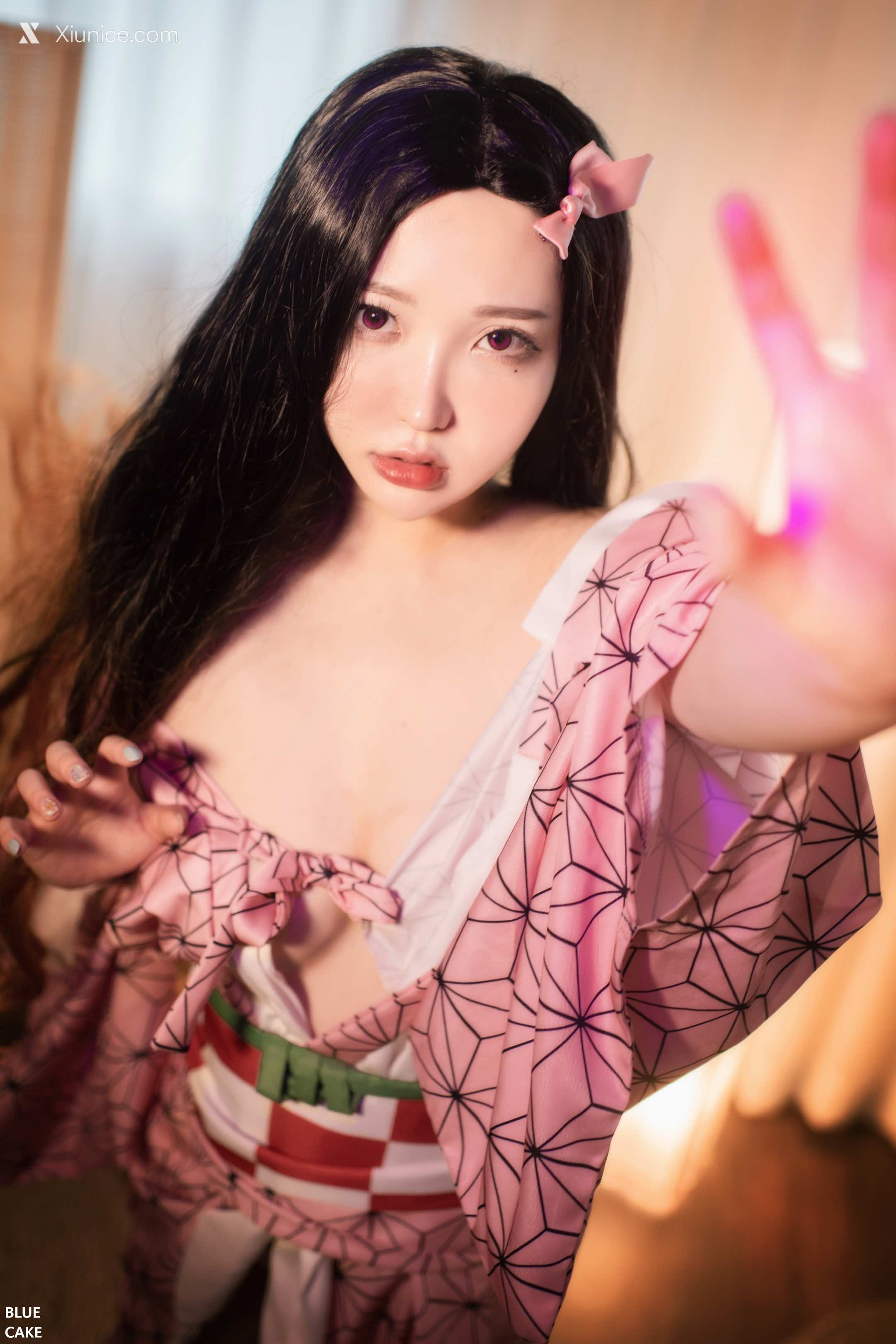 BLUECAKE Son Ye Eun (손예은) Pink Oni 38