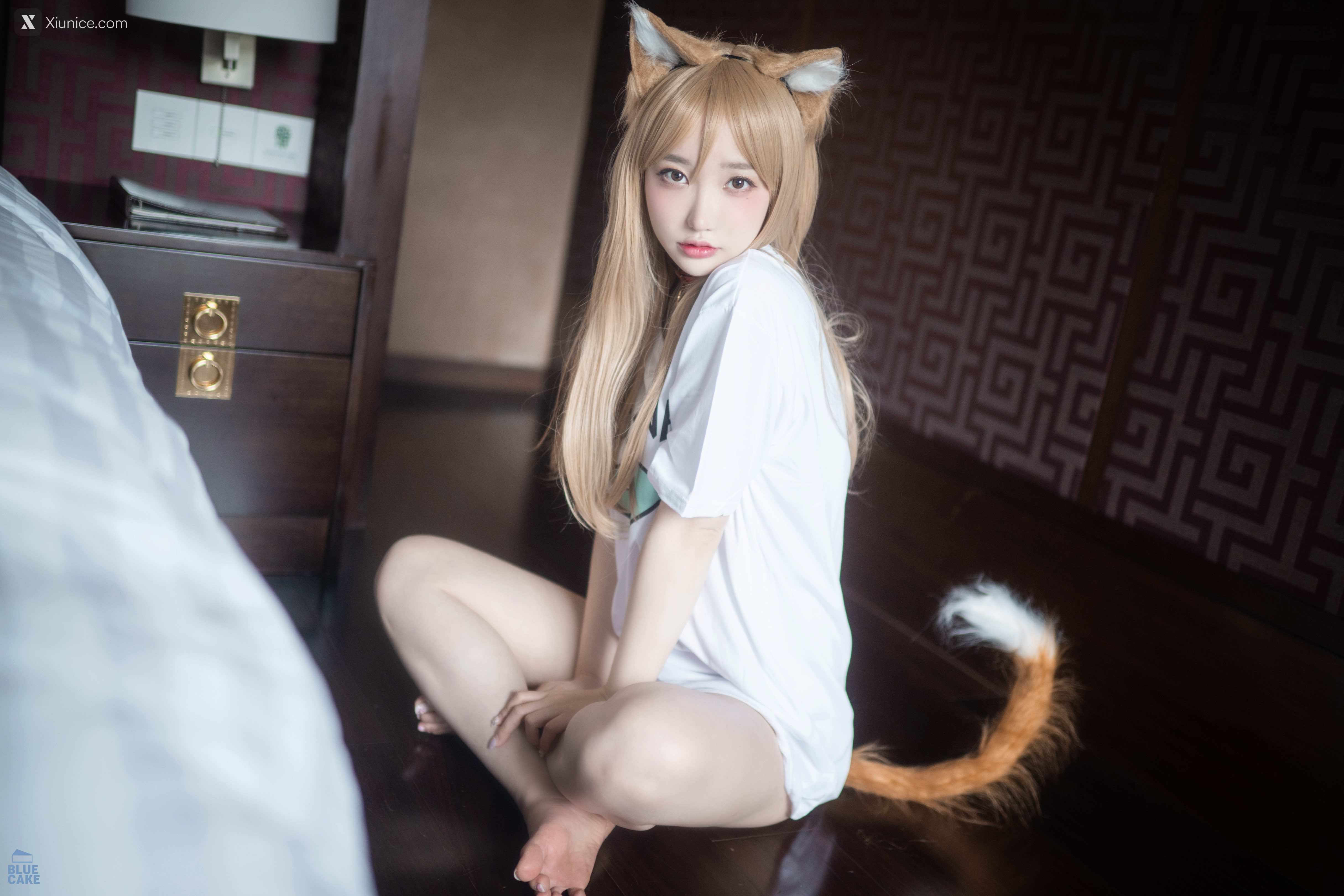 BLUECAKE Son Ye Eun (손예은) Puss Puss (+RED Ver + COSPLAY) 104