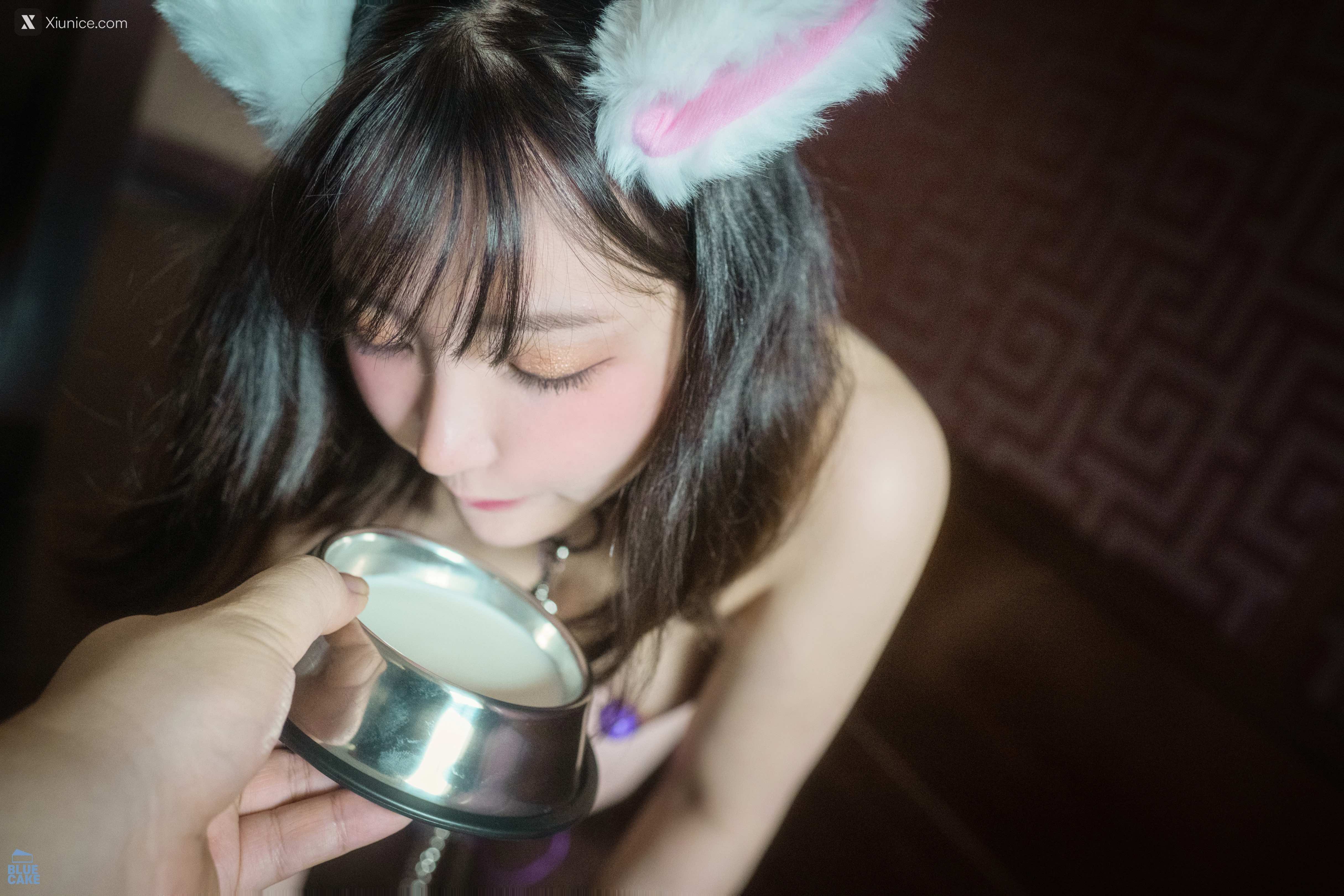 BLUECAKE Son Ye Eun (손예은) Puss Puss (+RED Ver + COSPLAY) 36