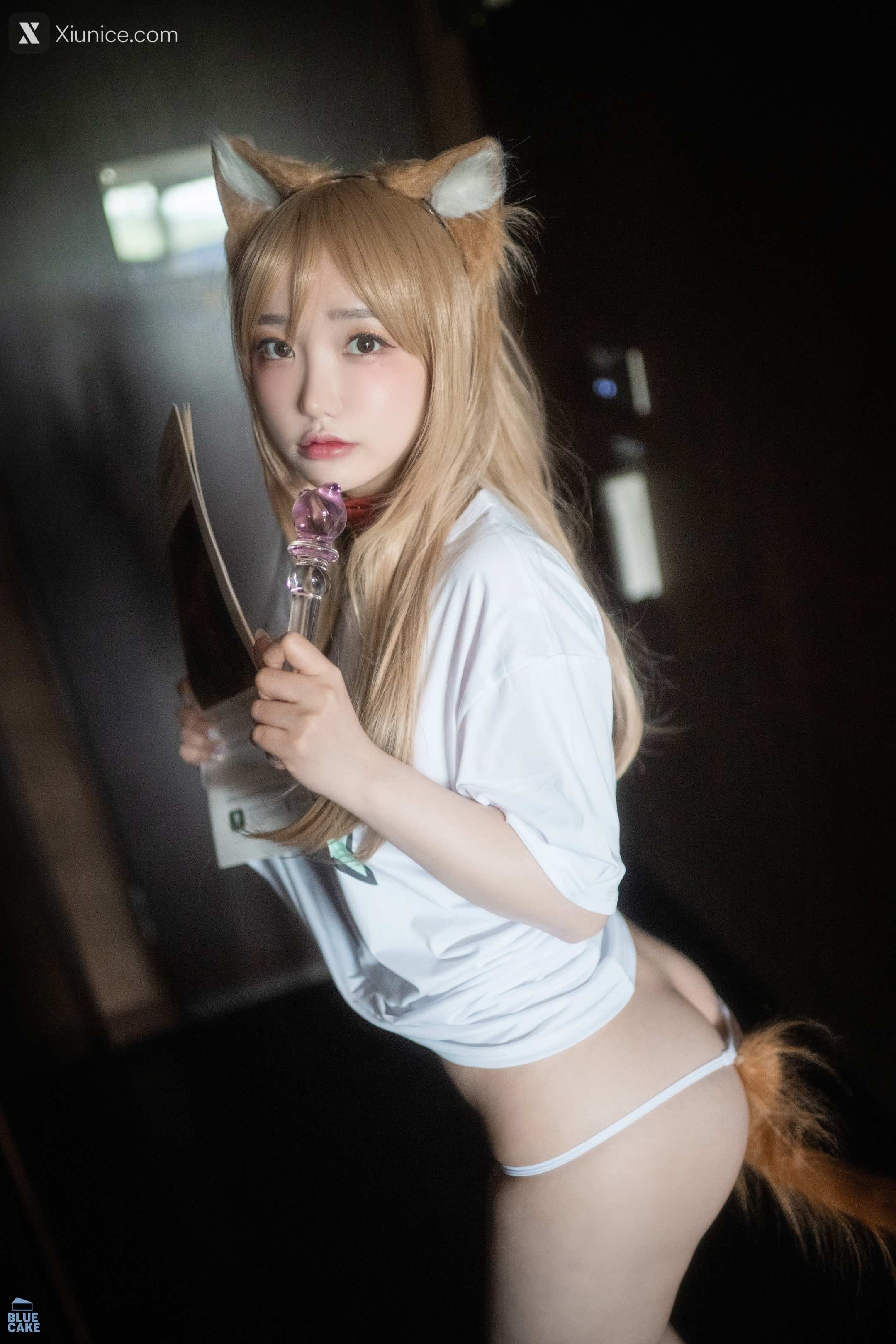 BLUECAKE Son Ye Eun (손예은) Puss Puss (+RED Ver + COSPLAY) 69