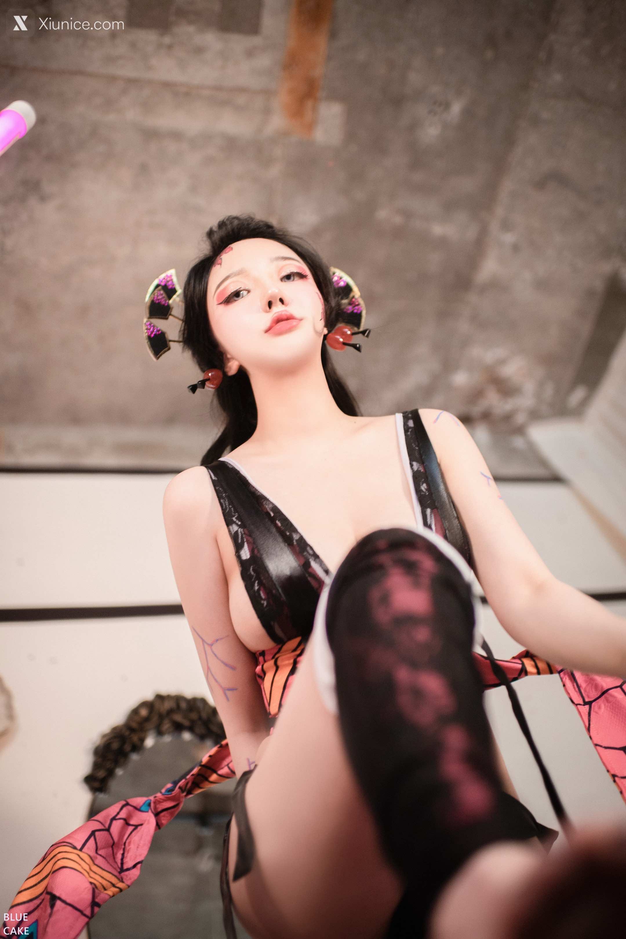 BLUECAKE Son Ye Eun (손예은) RED ONI 33