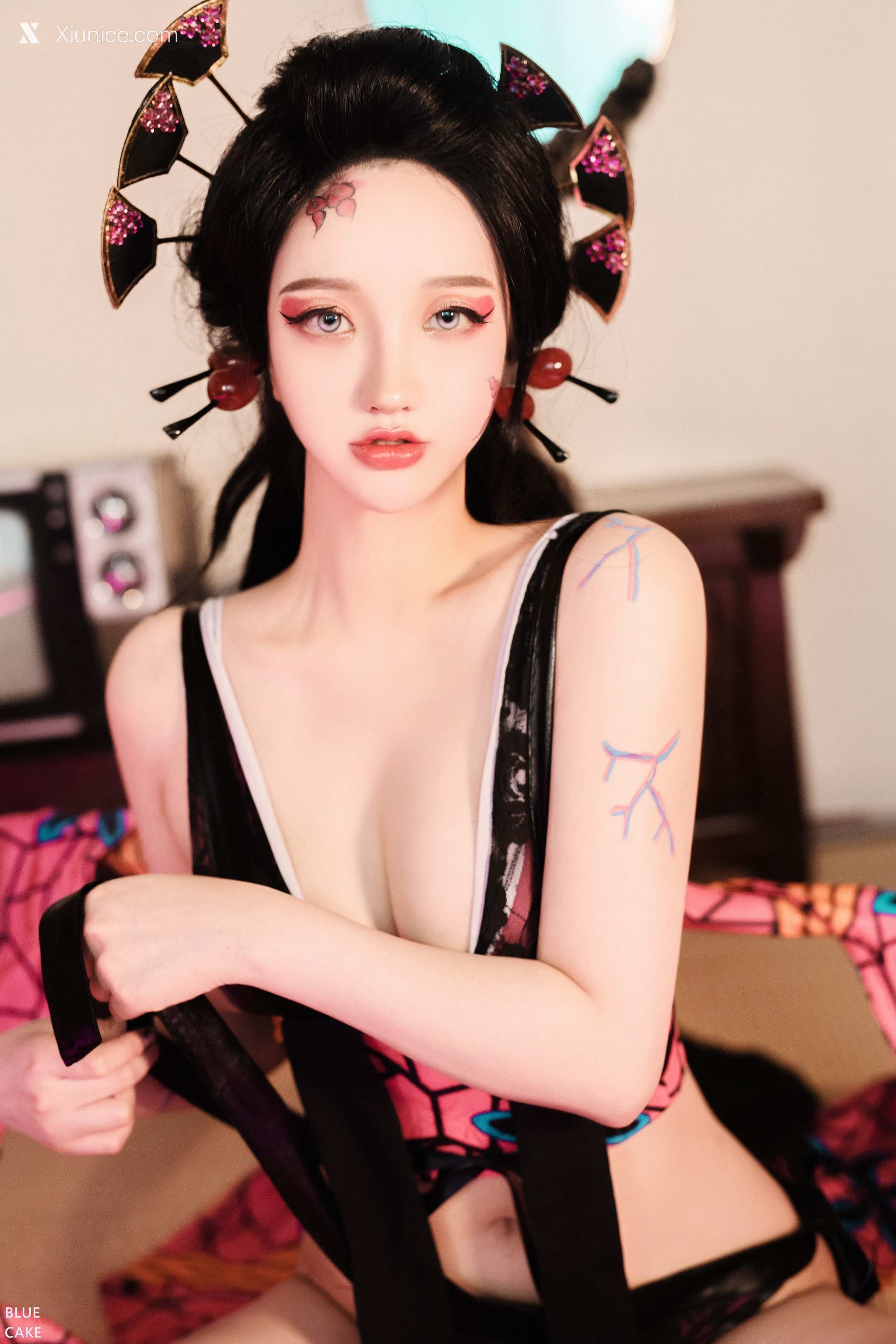 BLUECAKE Son Ye Eun (손예은) RED ONI 39