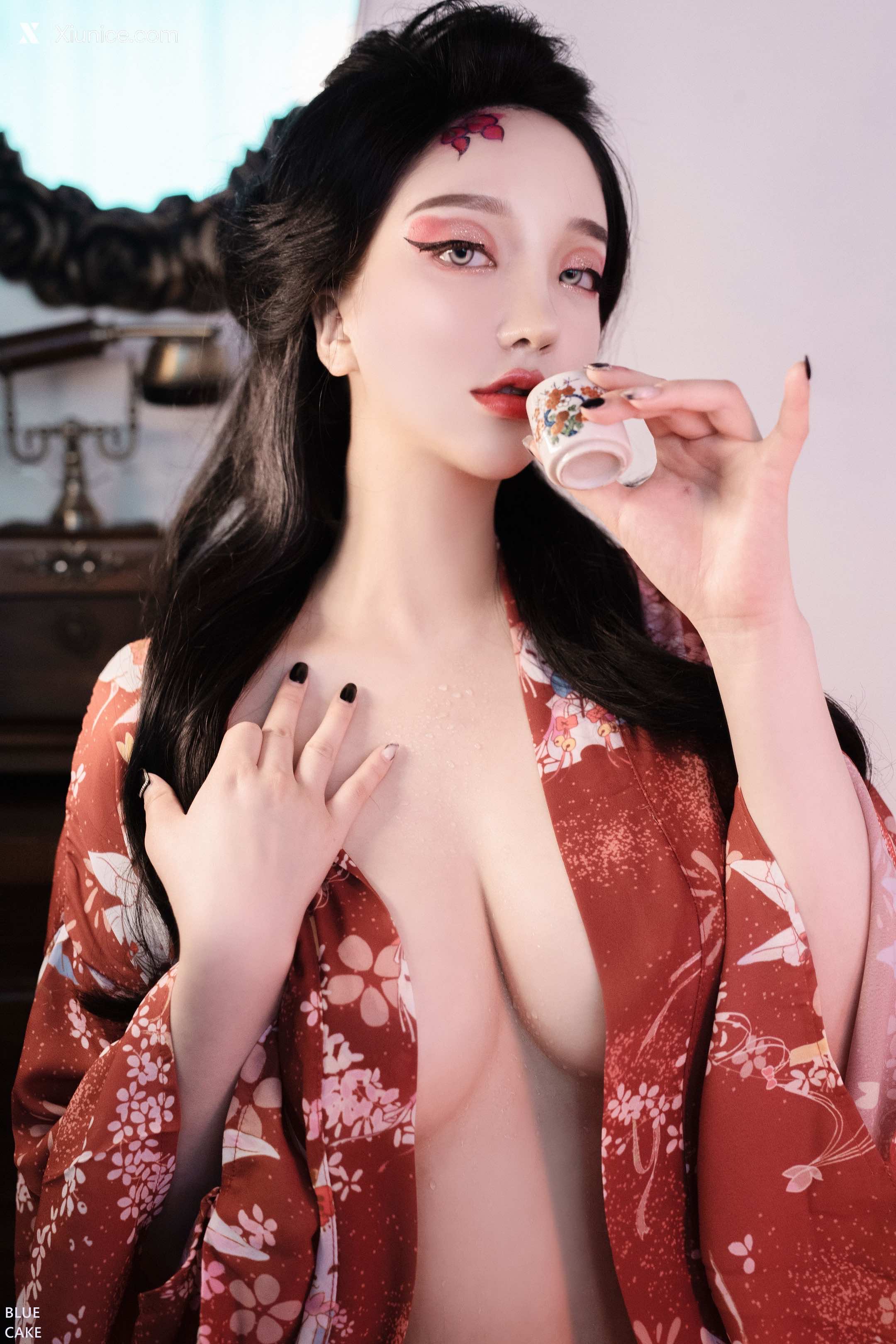 BLUECAKE Son Ye Eun (손예은) RED ONI 98